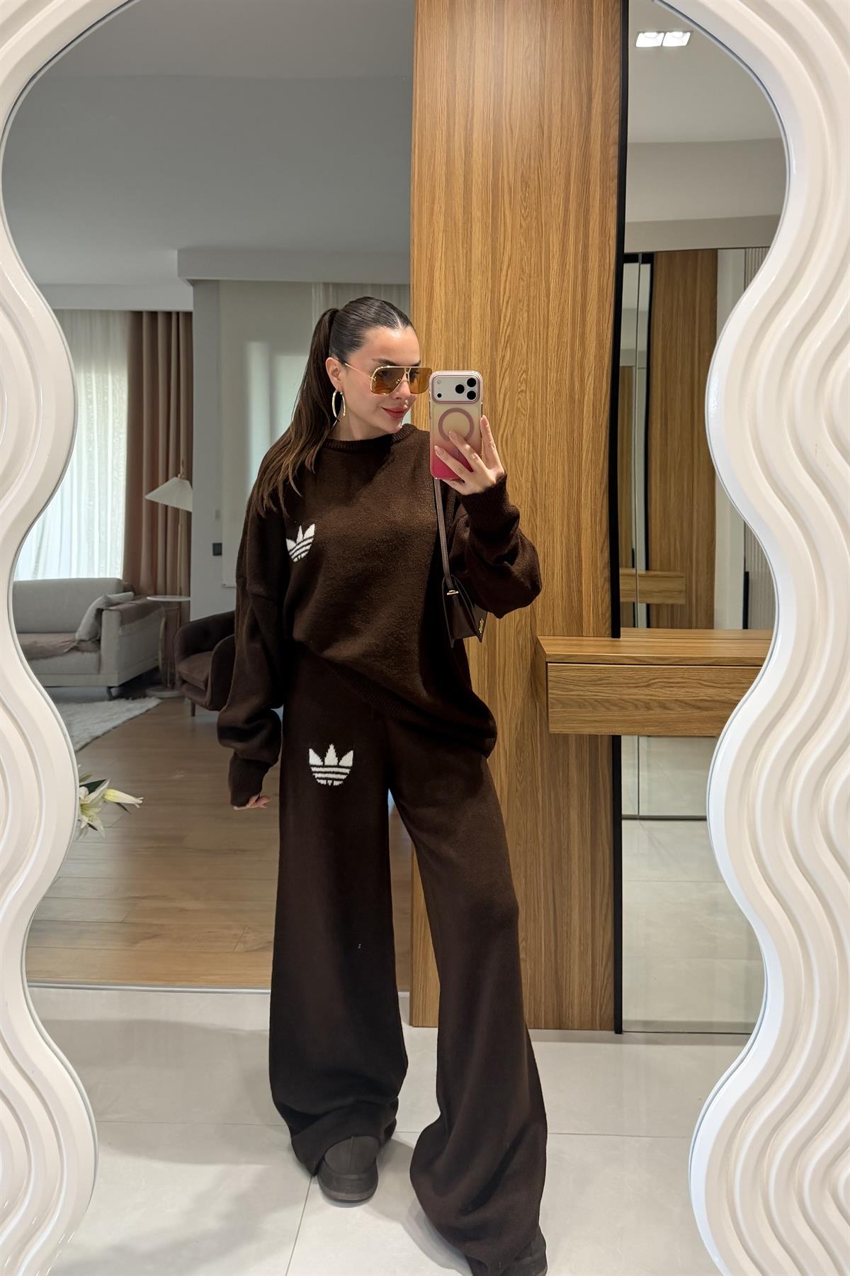 Agatha Kahve Triko Takım