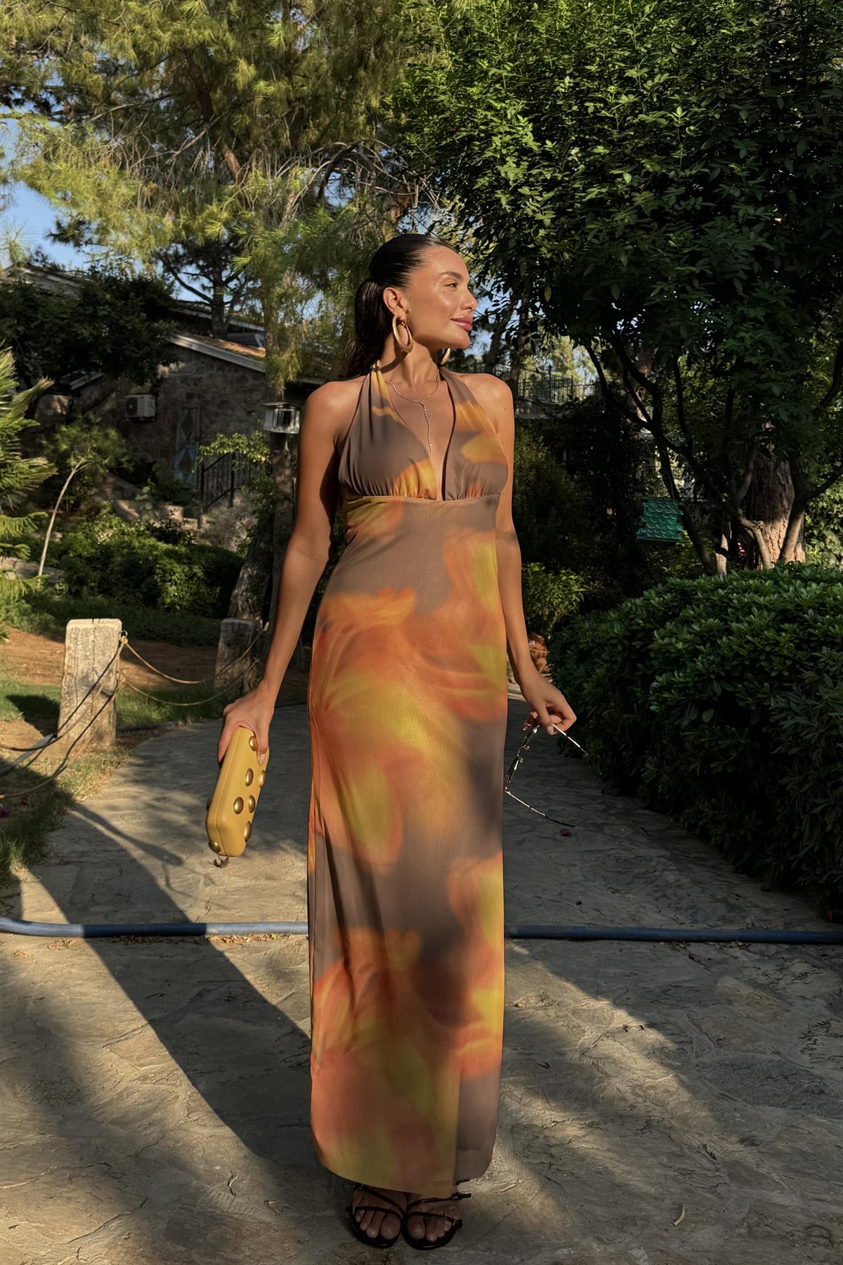 Aiden Turuncu Boyundan Bağlamalı Batik Desen Elbise