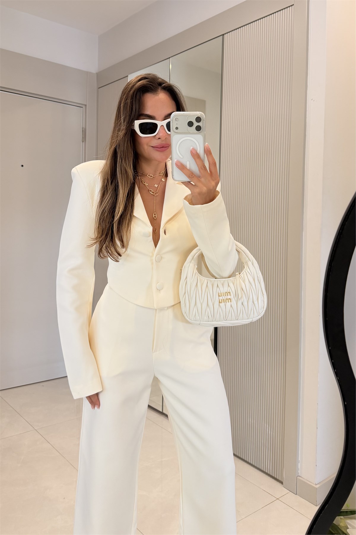 Alessia Ekru Sırt Dekolteli Premium Takım