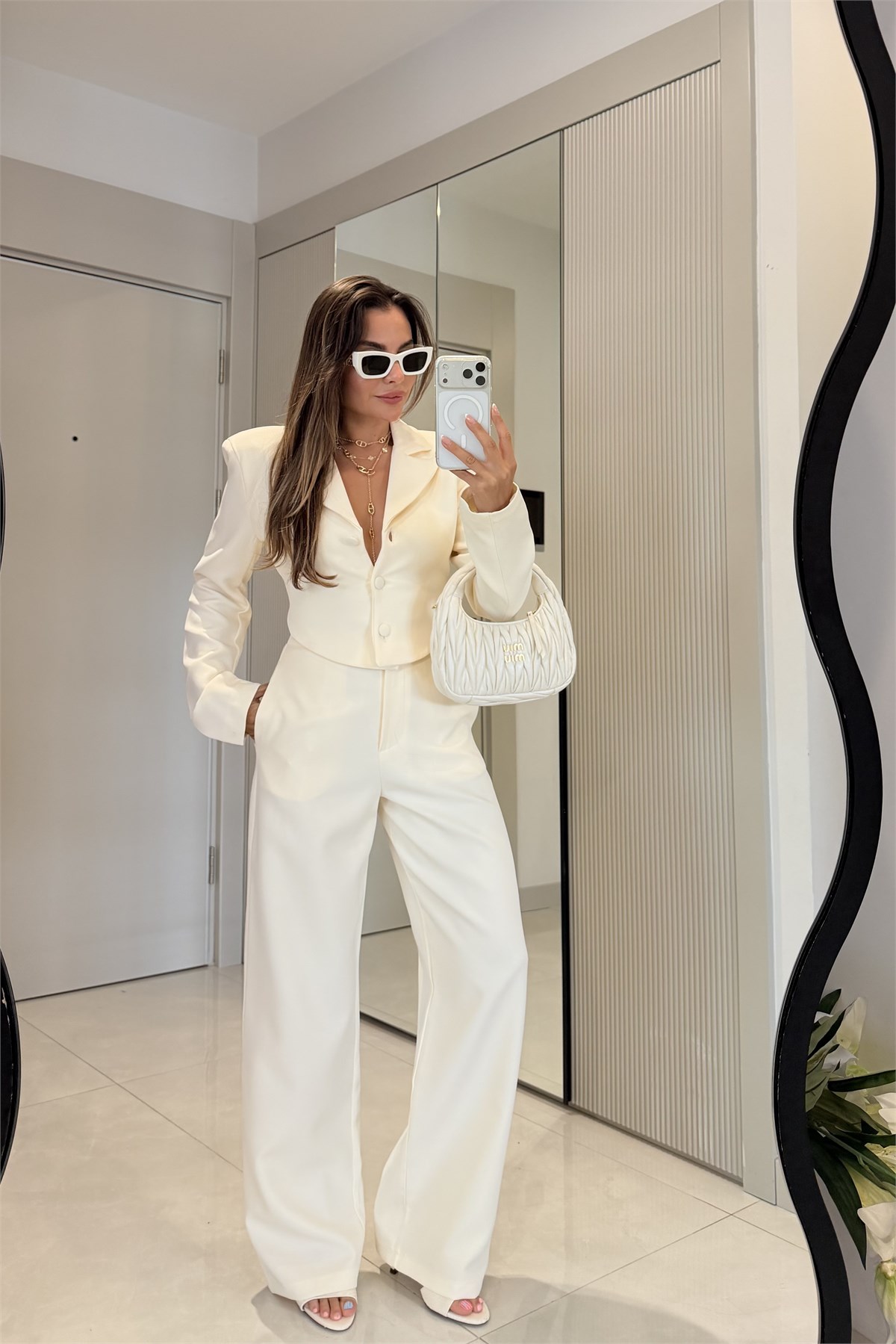 Alessia Ekru Sırt Dekolteli Premium Takım