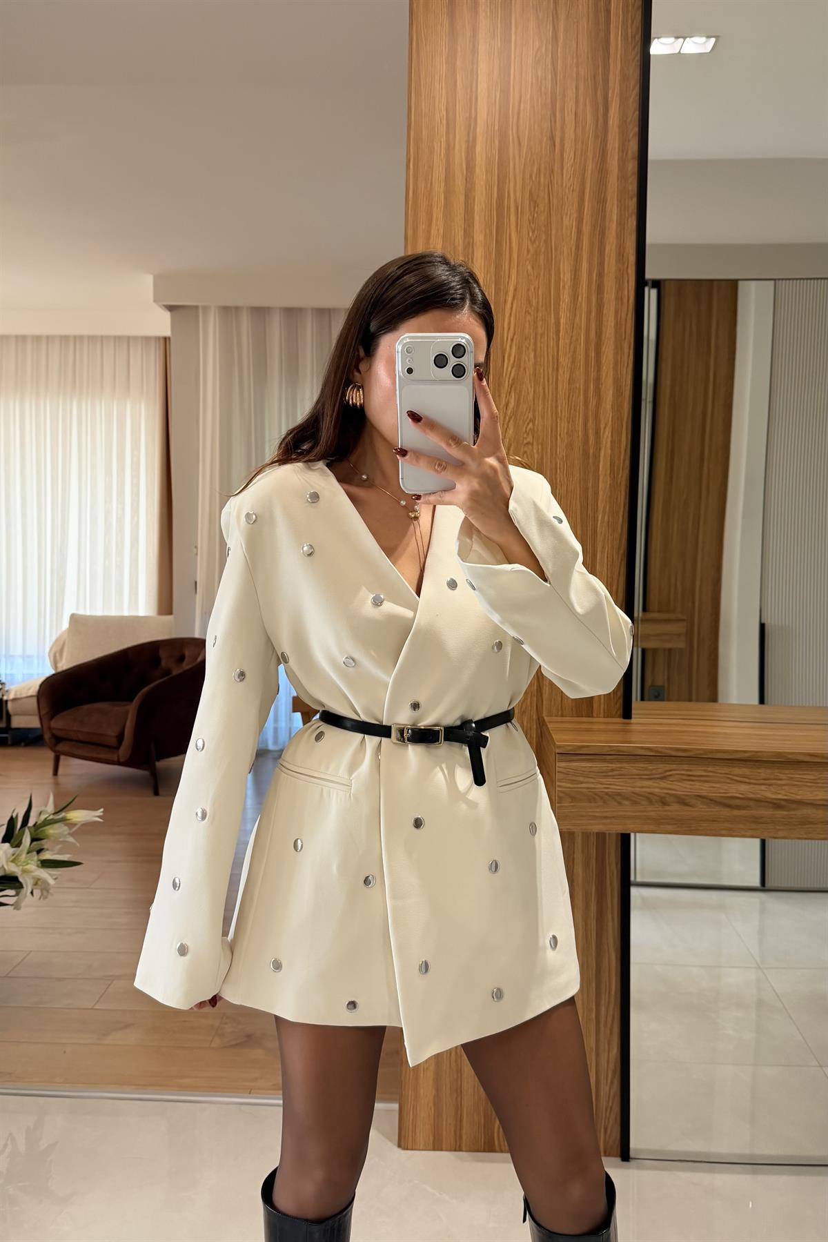 Alexe Bej Zımbalı Blazer Ceket