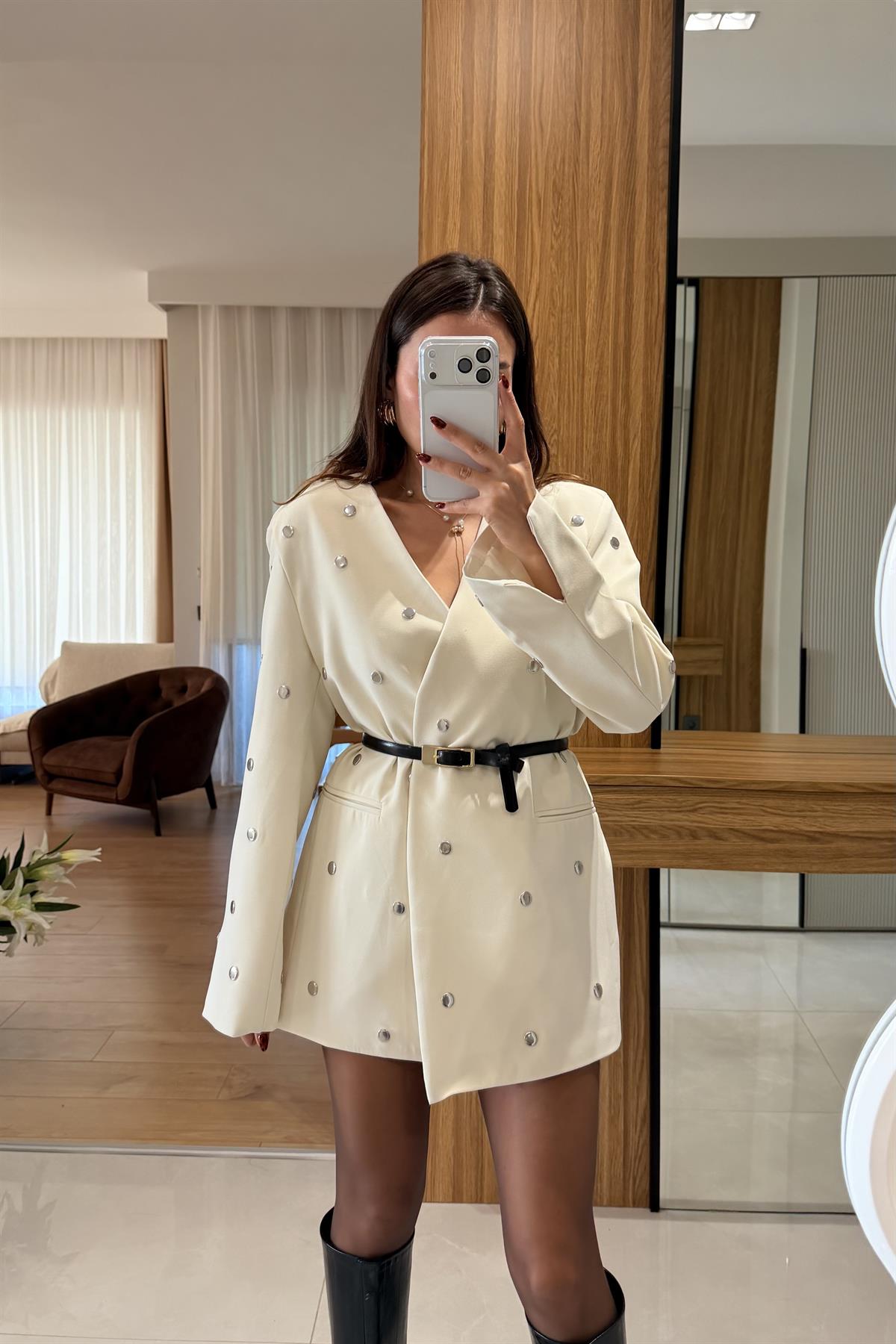 Alexe Bej Zımbalı Blazer Ceket