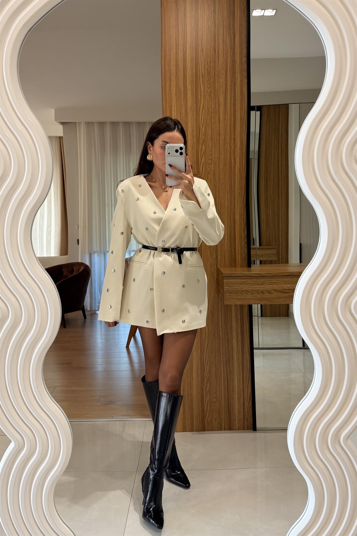 Alexe Bej Zımbalı Blazer Ceket