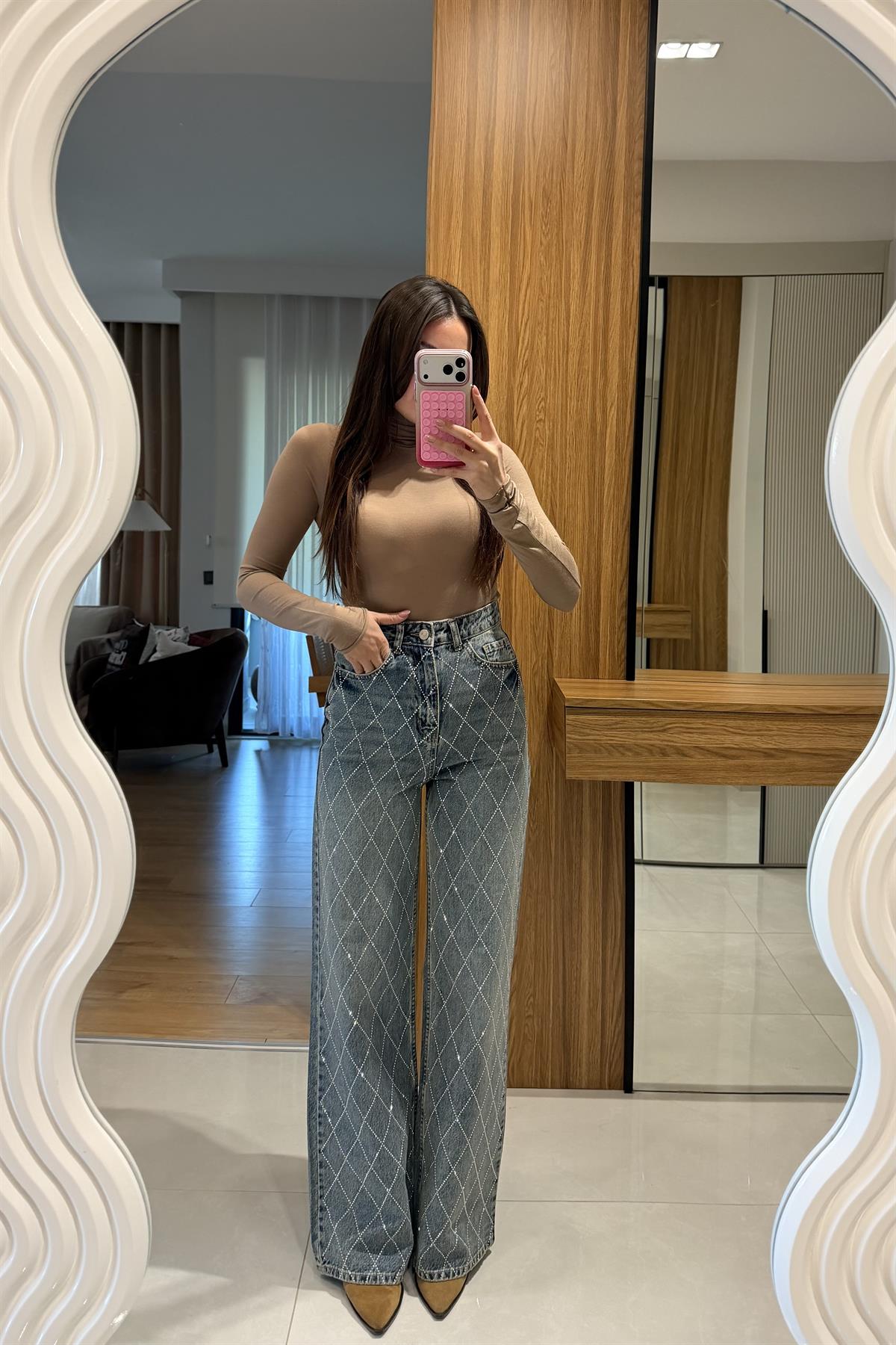 Aleysia Lightblue Çapraz Taşlı Lightblue Yıkama Jean