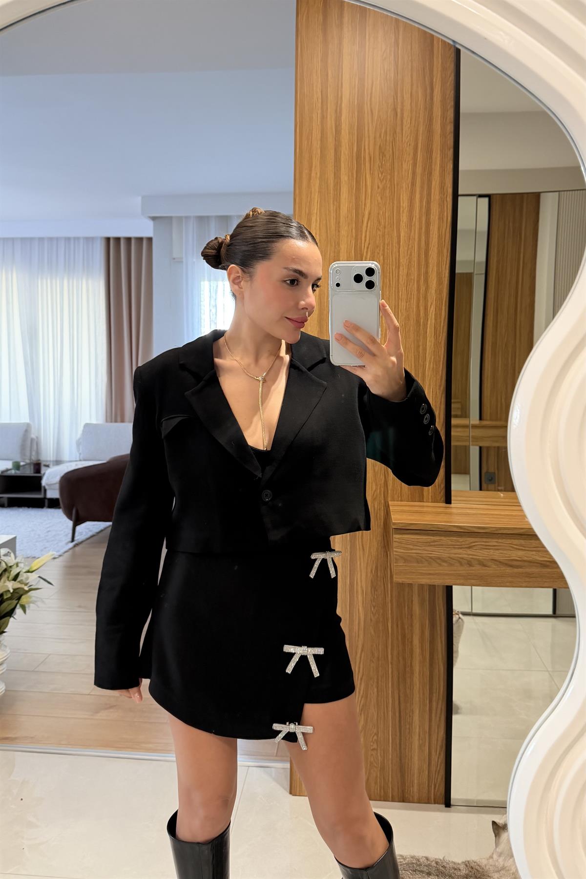 Alois Siyah Eteği Taş Detaylı Blazer Takım