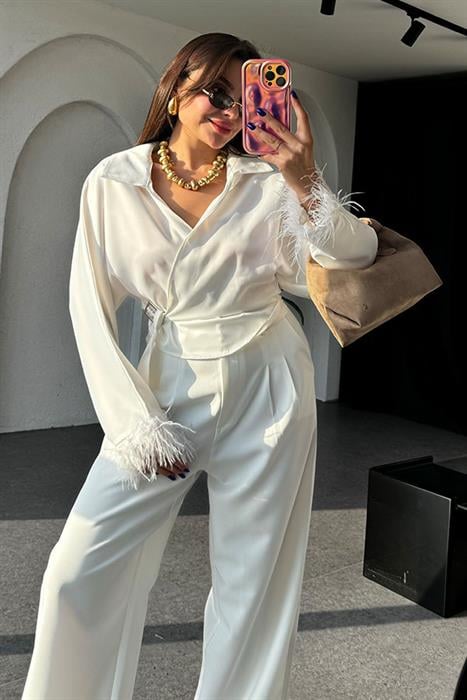 Alondra Beyaz Kolları Tüy Detaylı Tasarım Gömlek 
