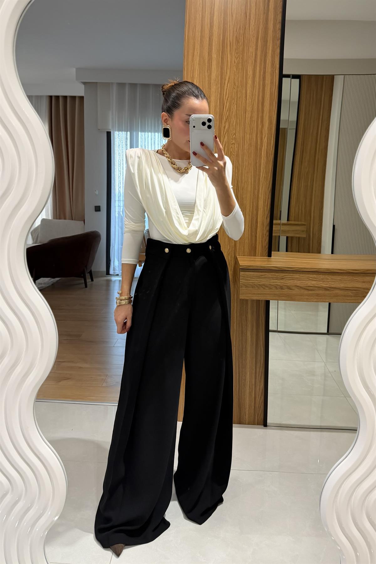 Alwin Siyah Yandan Düğme Detaylı Pantolon