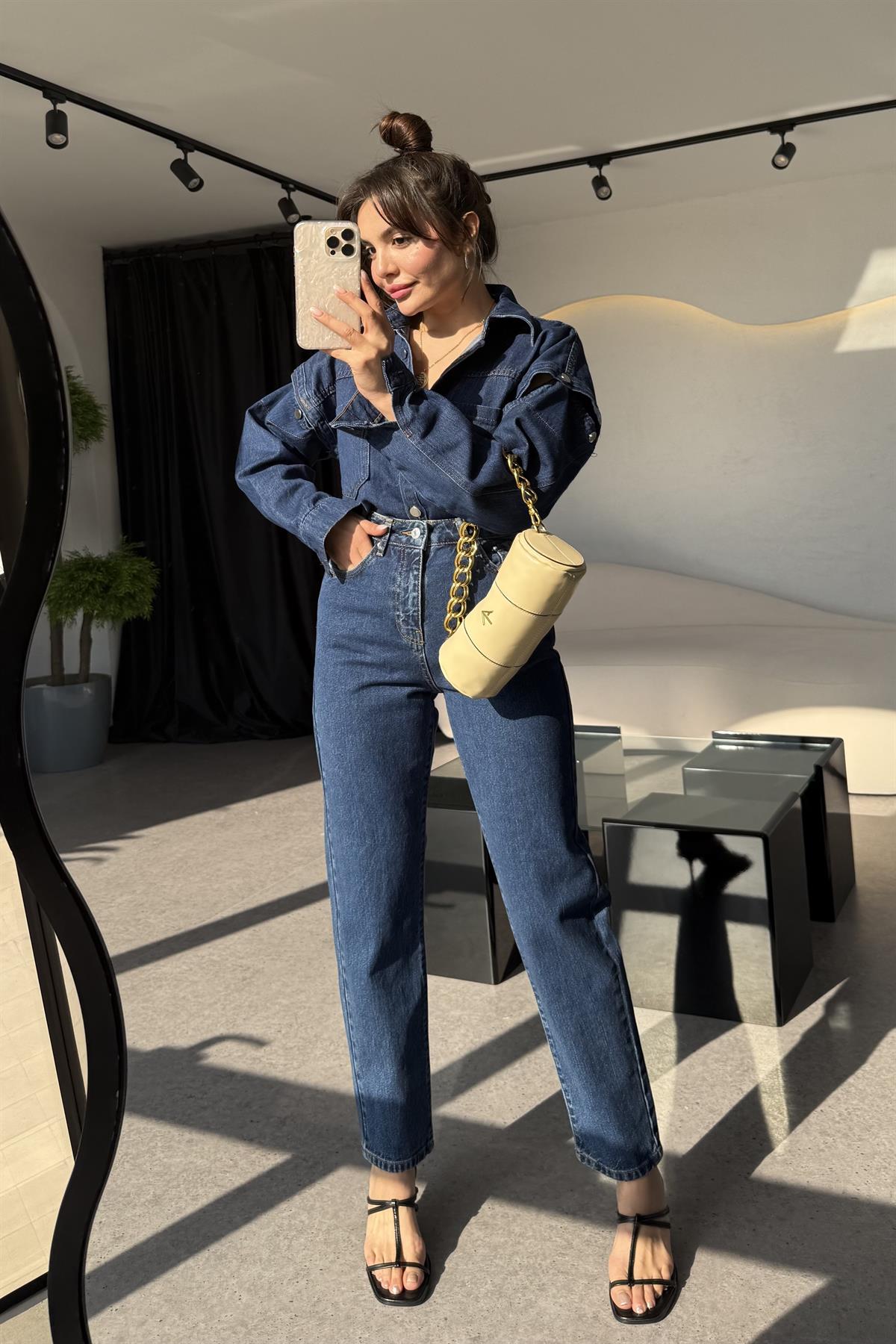 Alyona Midblue Mom Fit Jean 