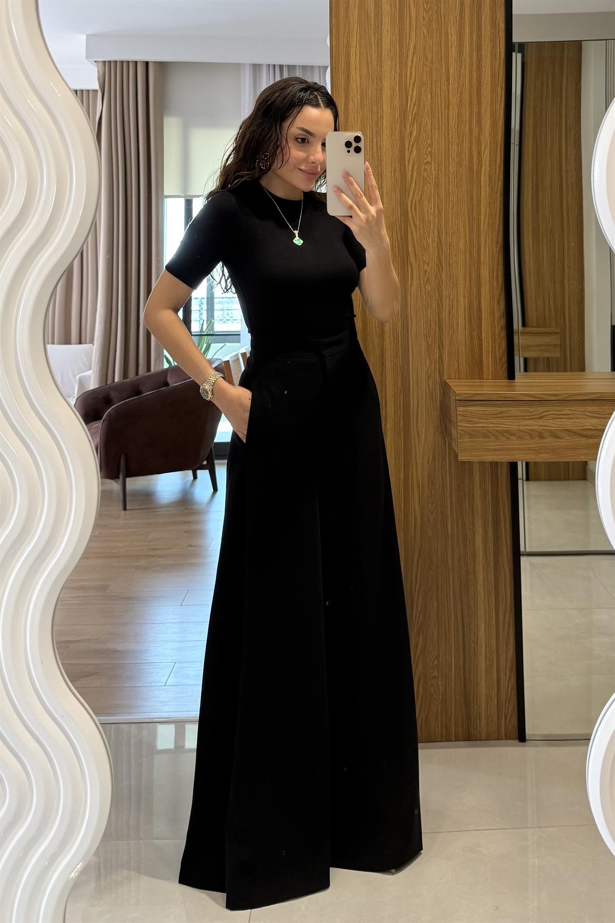 Amely Siyah Geniş Paça Pantolon