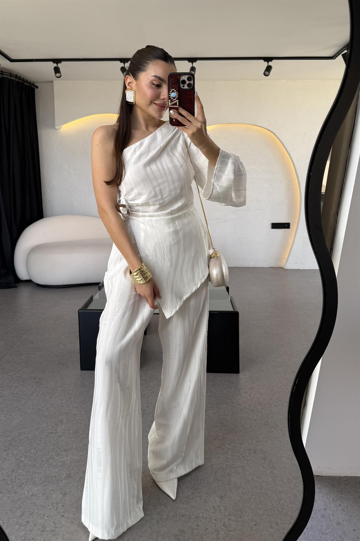 Amora Beyaz Saten Çizgili Pantolon 