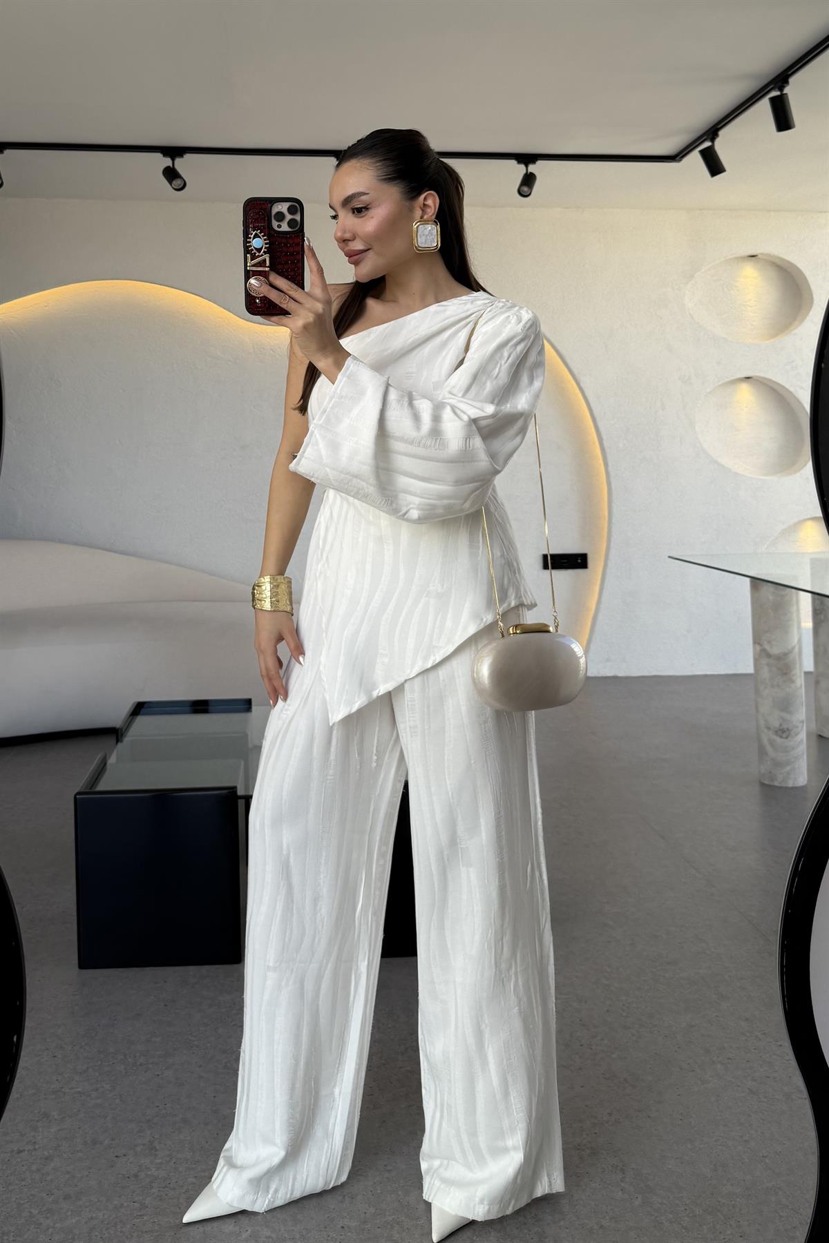 Amora Beyaz Saten Çizgili Pantolon 