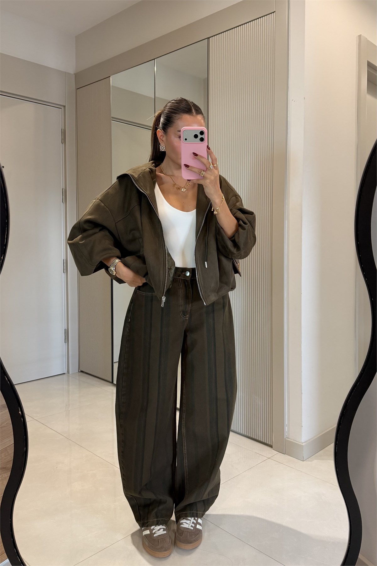Amora Haki Dikey Çizgi Detaylı Jean