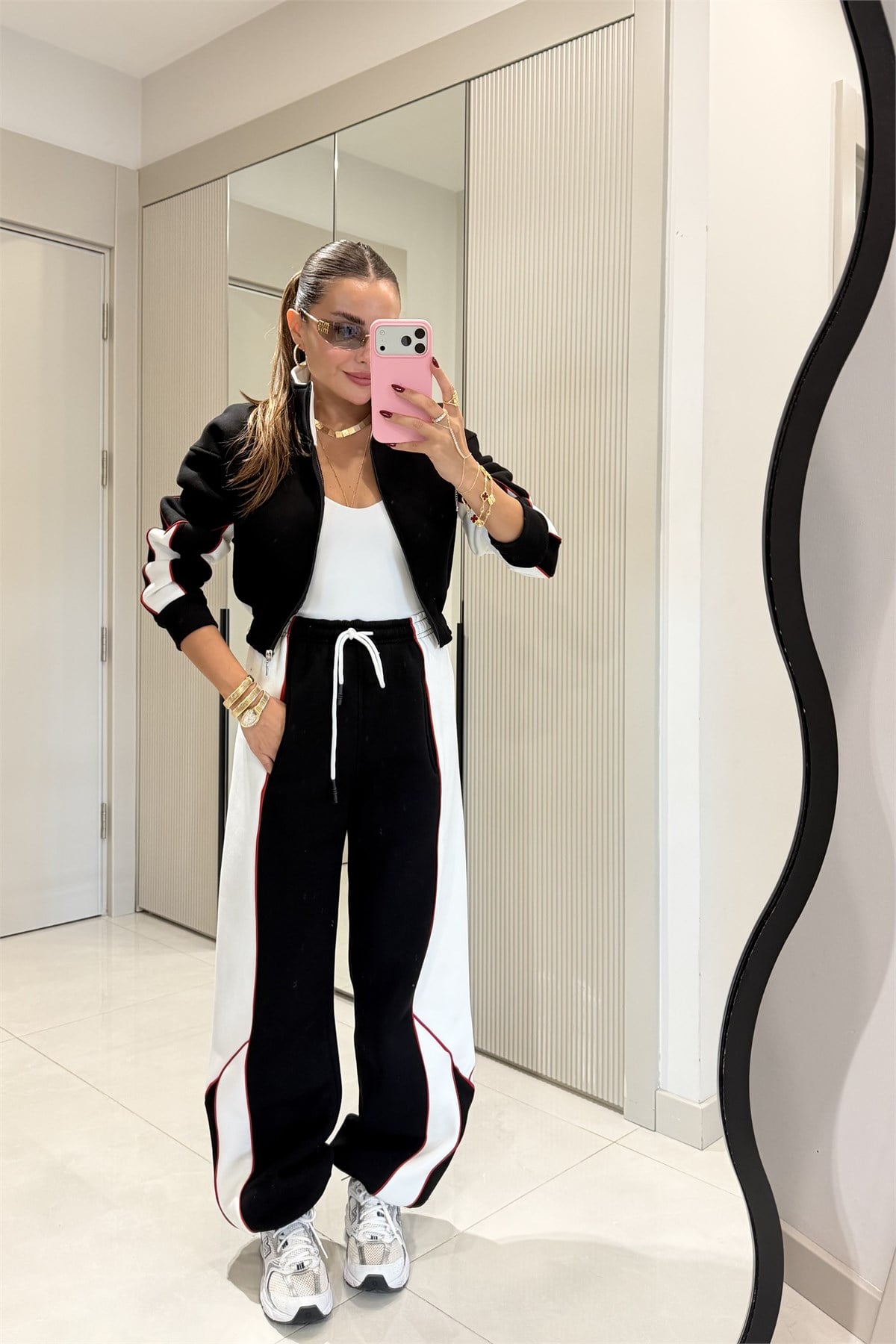 Anabelle Siyah Kontrast Şerit Detaylı Üç İplik Eşofman Takımı