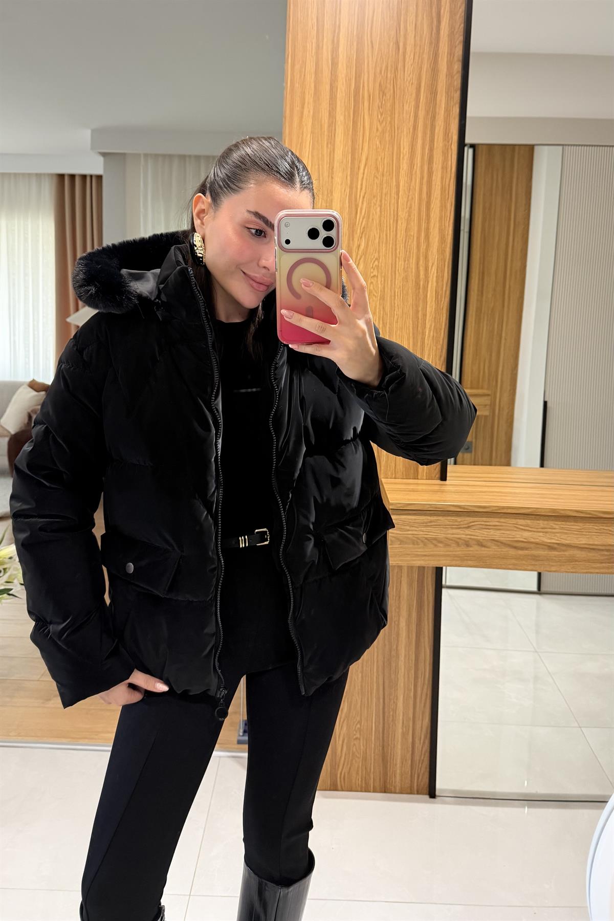 Angely Siyah Kapüşonlu  Premium Şişme Mont