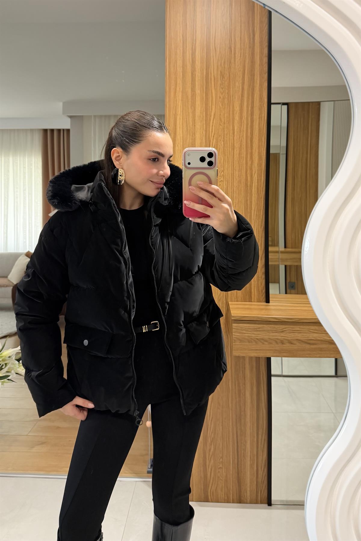 Angely Siyah Kapüşonlu  Premium Şişme Mont