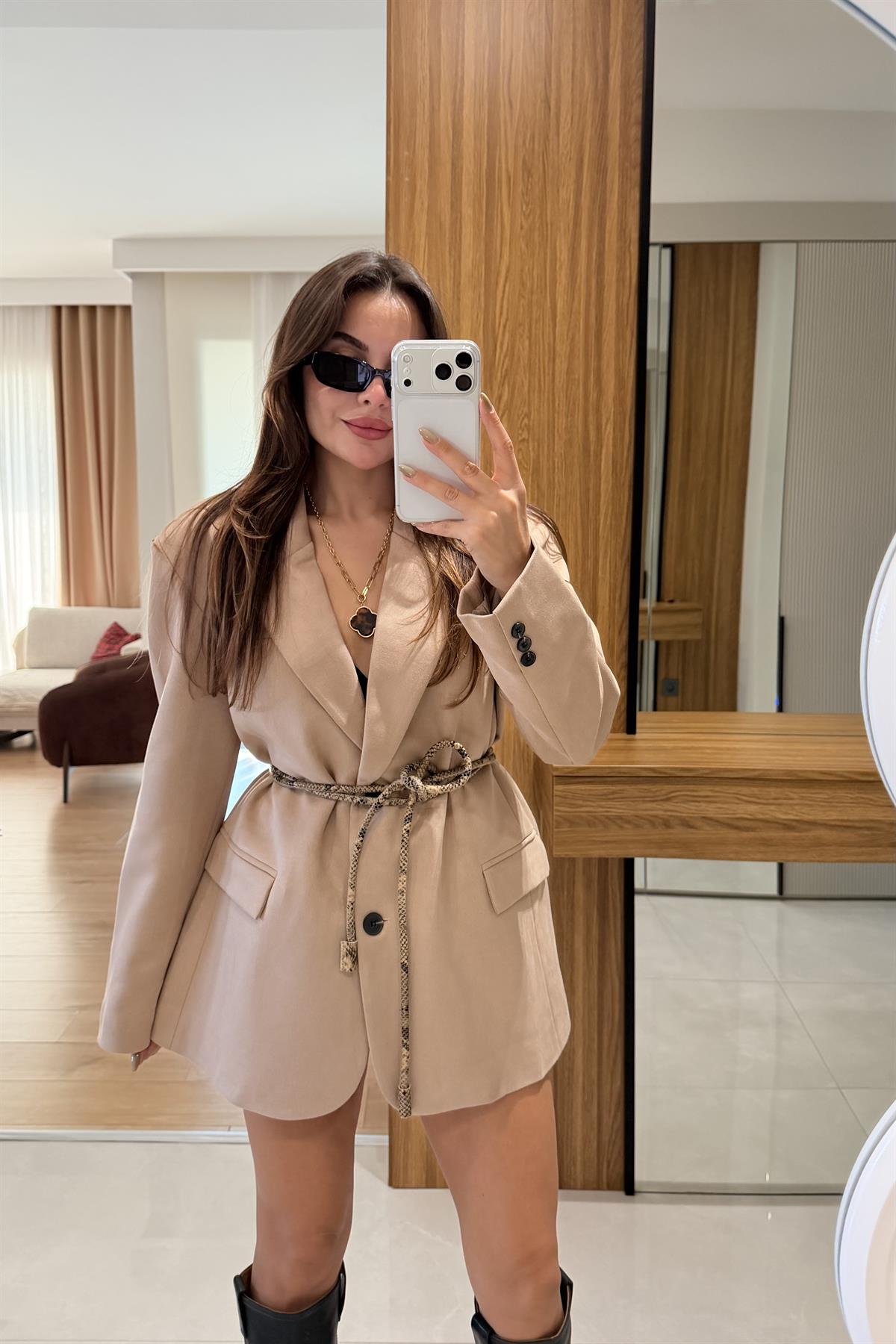 Annika Krem Süet Blazer