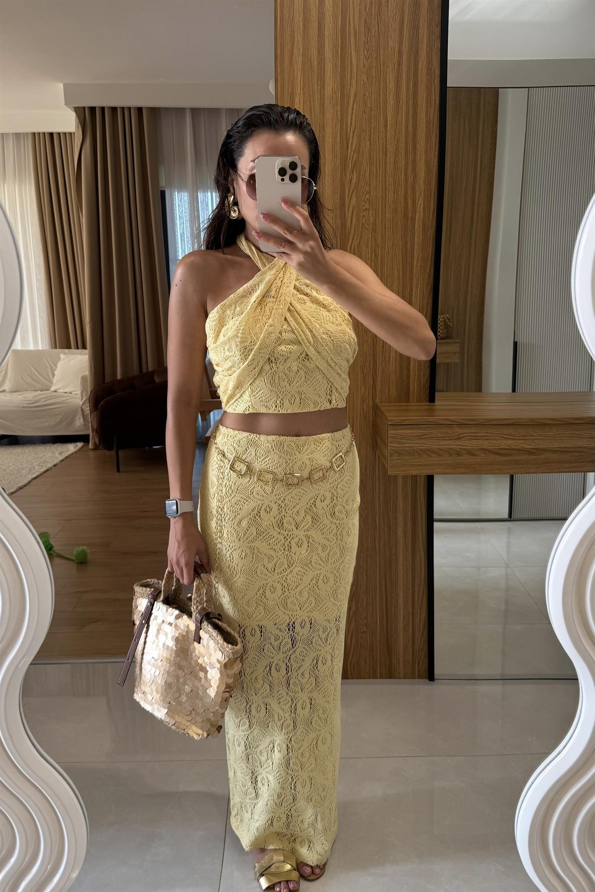 Antonio Sarı Dantel Boyundan Bağlamalı Takım