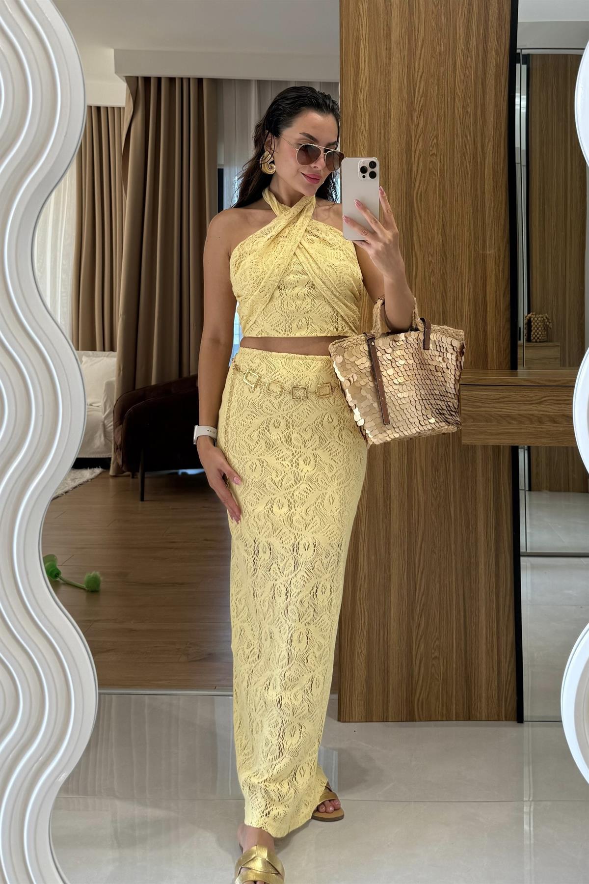 Antonio Sarı Dantel Boyundan Bağlamalı Takım