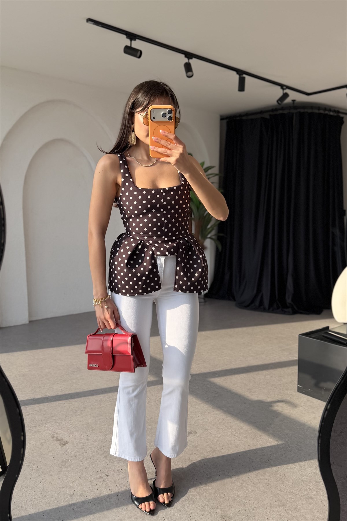 Arden Beyaz Hafif İspanyol Kısa Paça Jean