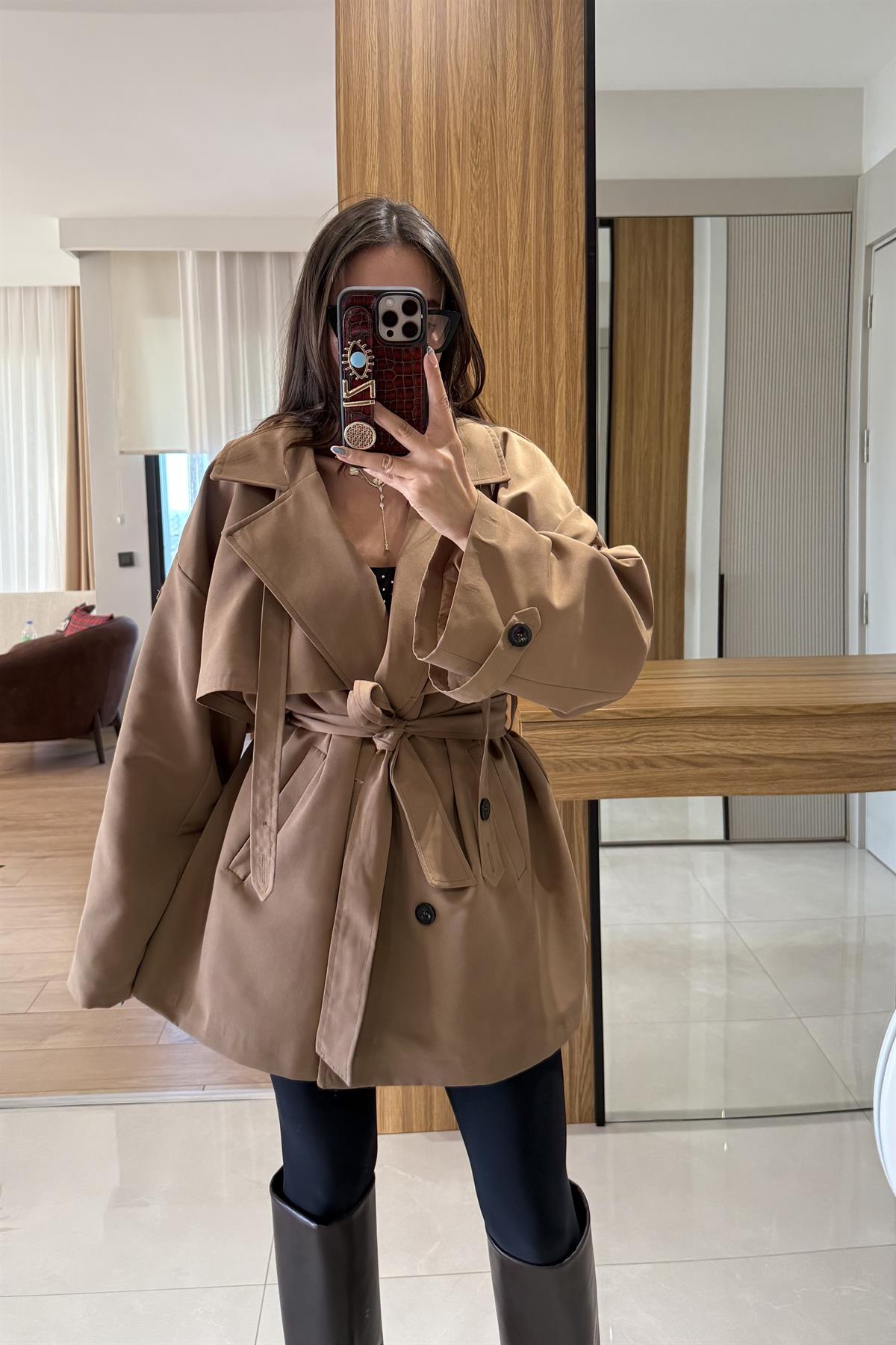 Arnous Sütlü Kahve Kuşaklı Trenç 