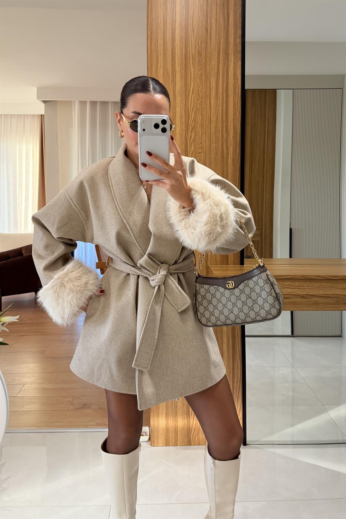 Athena Krem Kolları Peluş Kaşe Kaban 