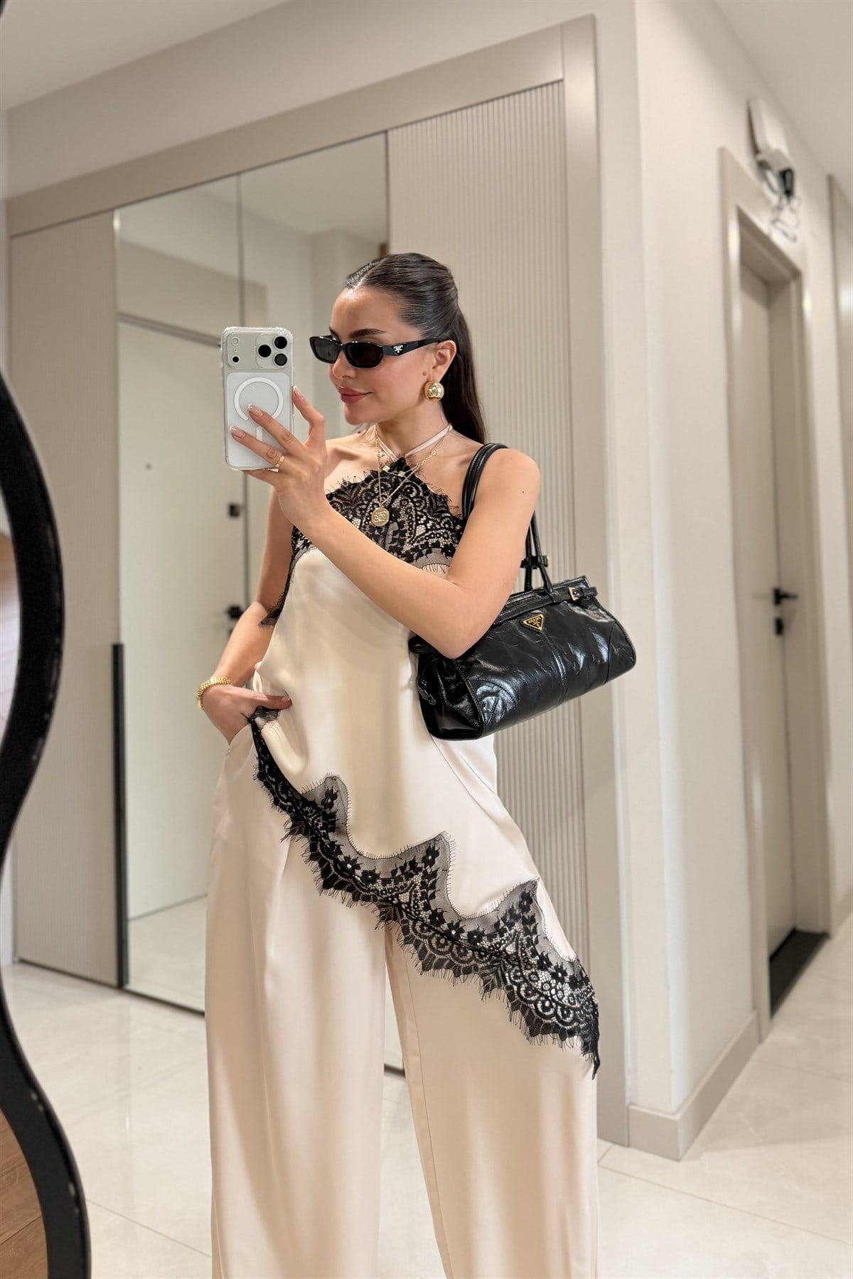 Athina Ekru Saten Dantelli Bluz