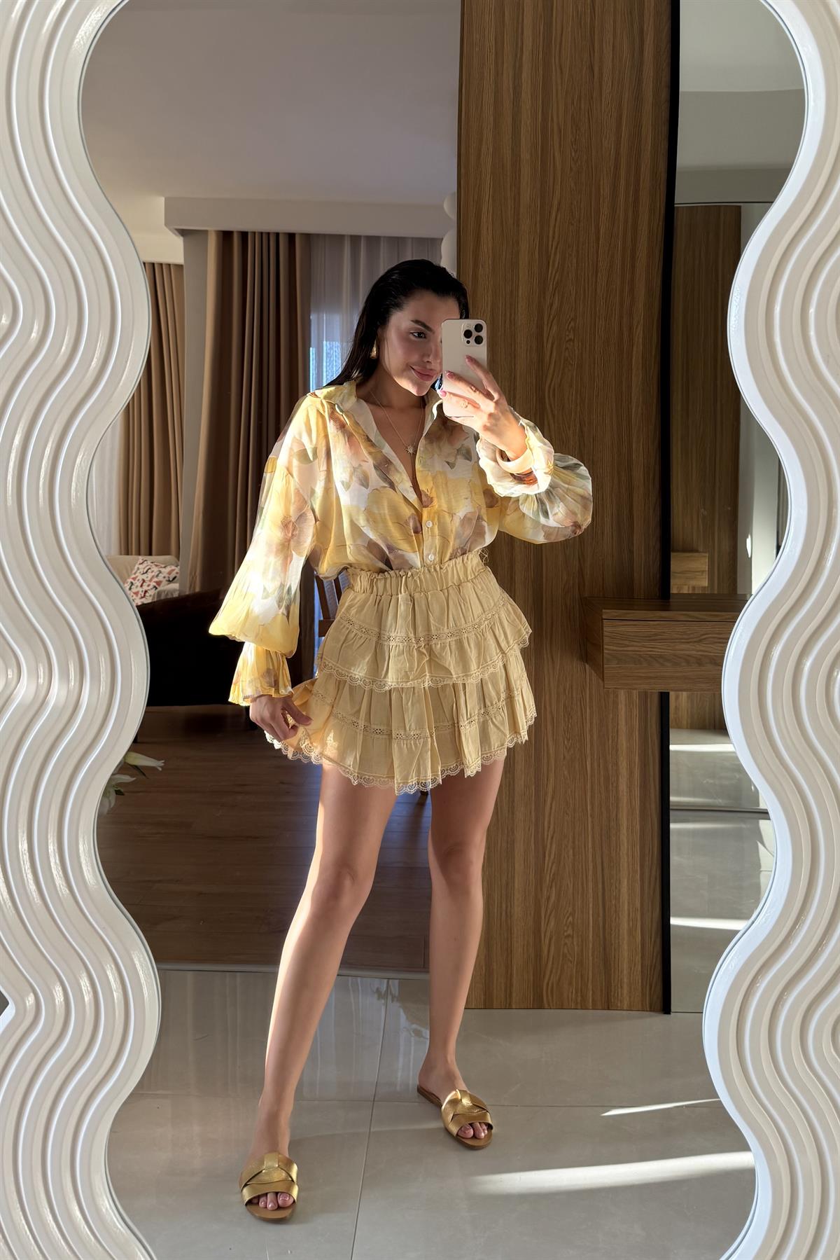 Audrey Hardal Dantel Geçişli Şort Etek