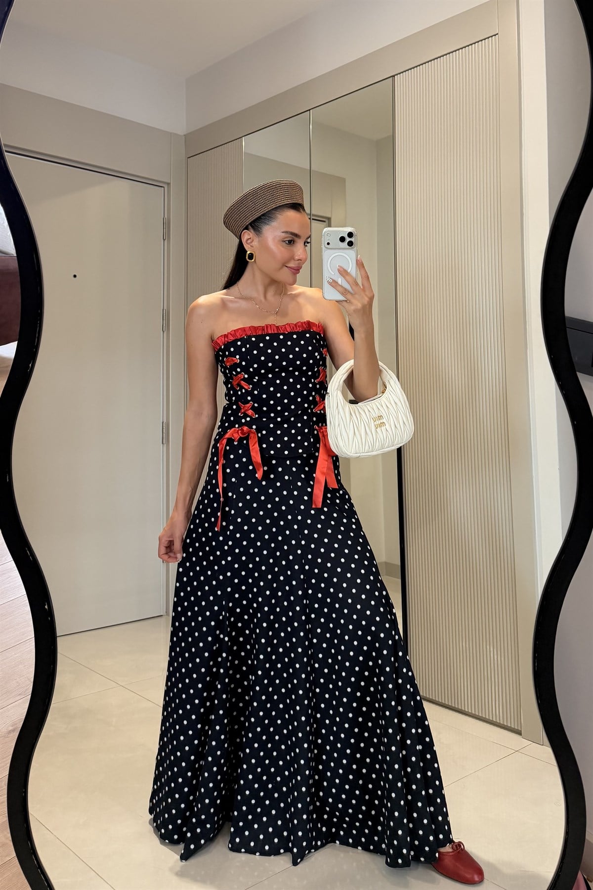 Axelle Siyah Puantiyeli Kırmızı Fiyonk Detaylı Straplez Takım