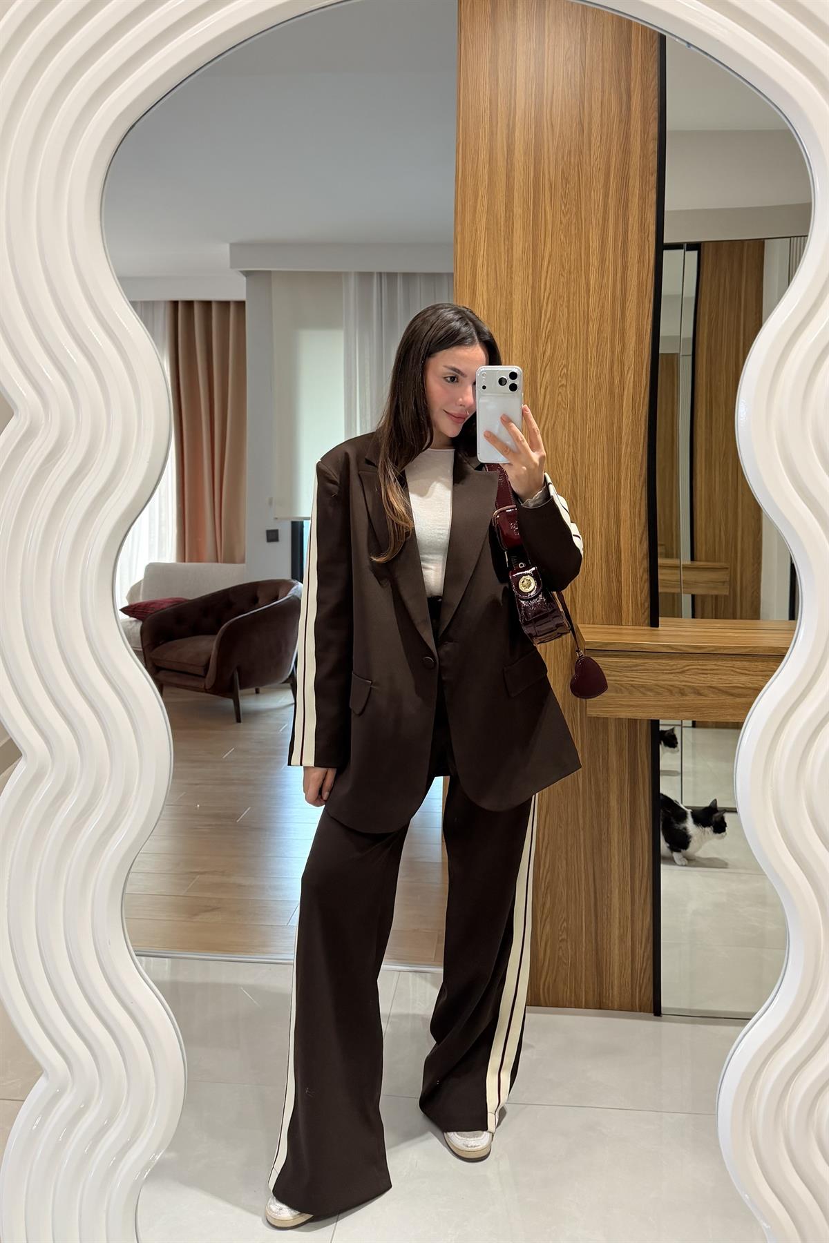Axen Acı Kahve Şerit Detaylı Takım