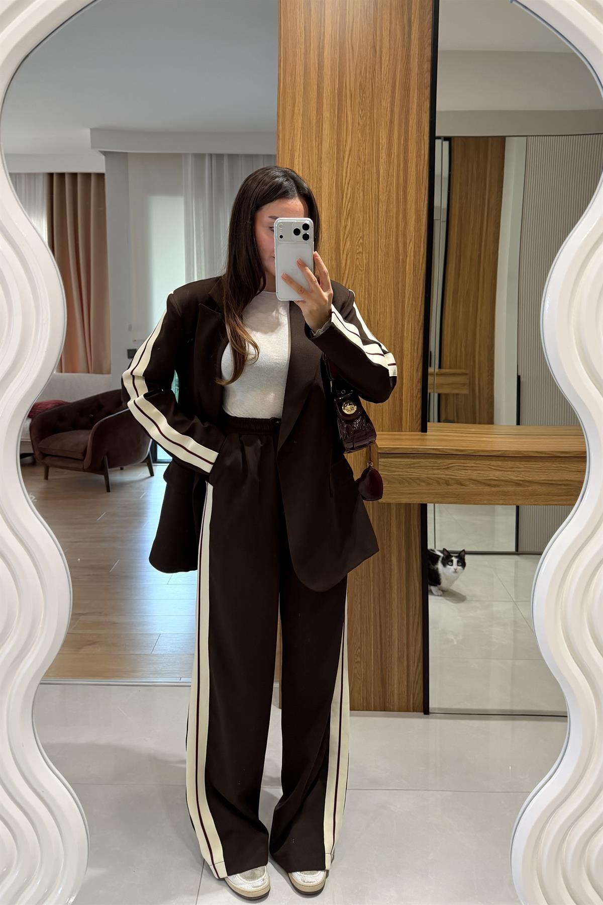 Axen Acı Kahve Şerit Detaylı Takım