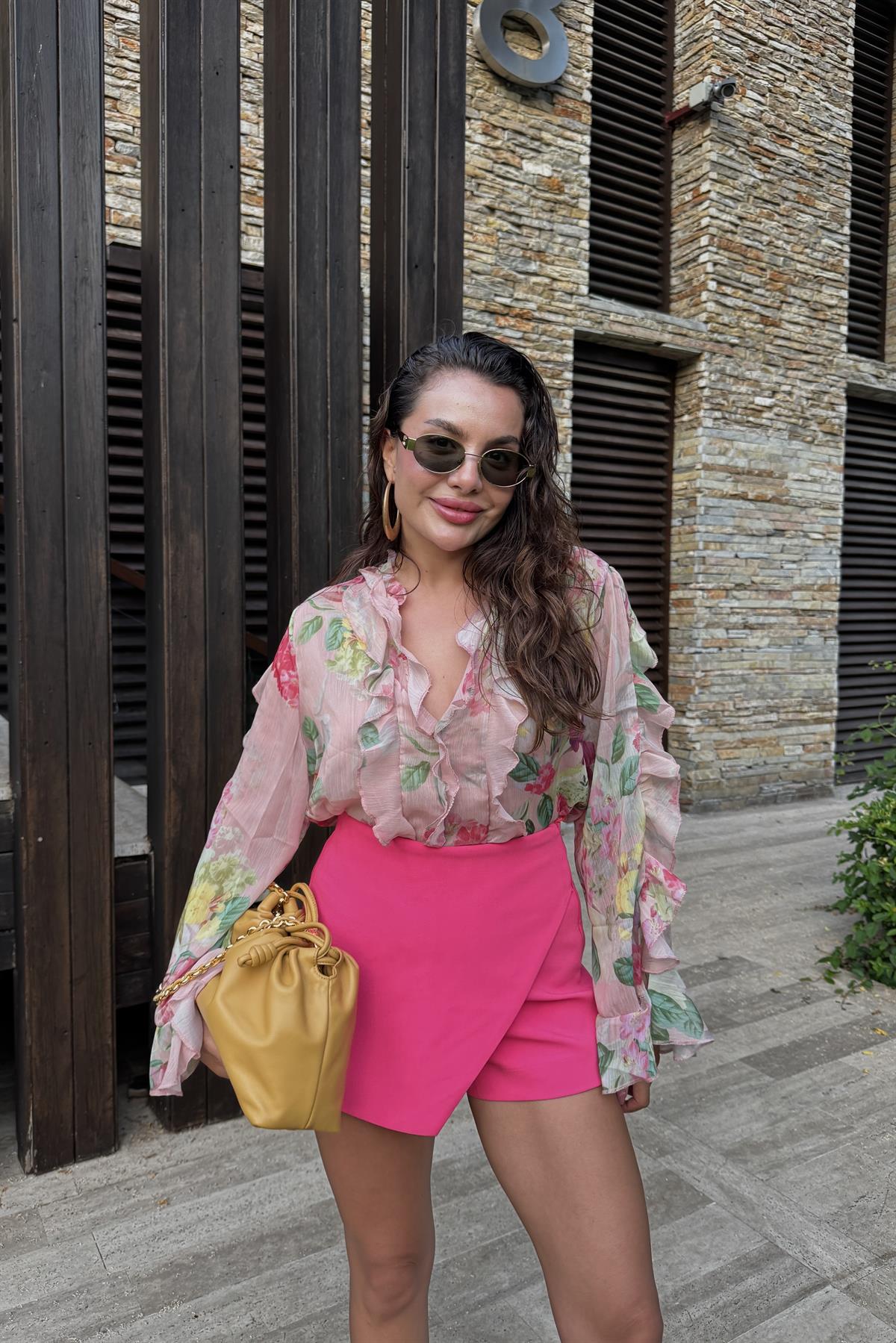 Babbies Pembe Çiçek Desenli Yaka Fırfırlı Şifon Gömlek 