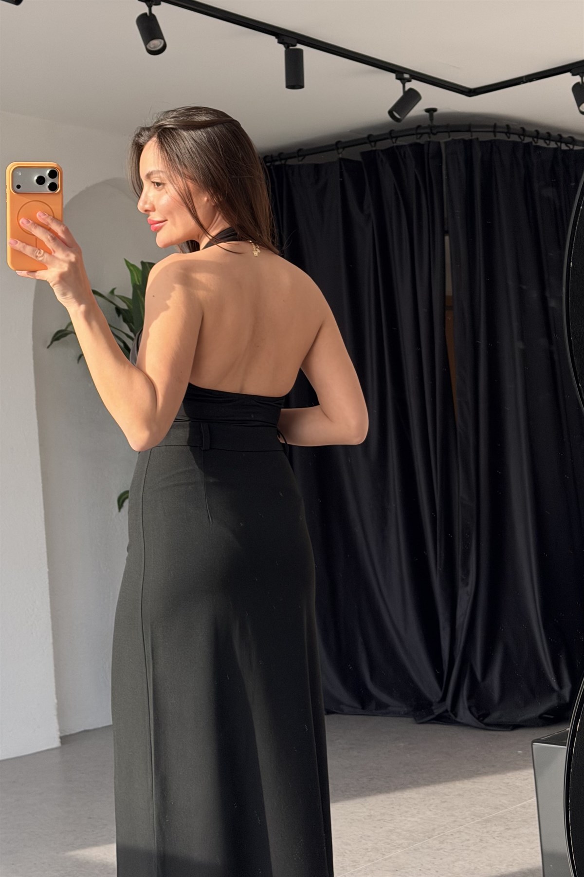 Babe Siyah Büzgülü Halter Yaka Bodysuit