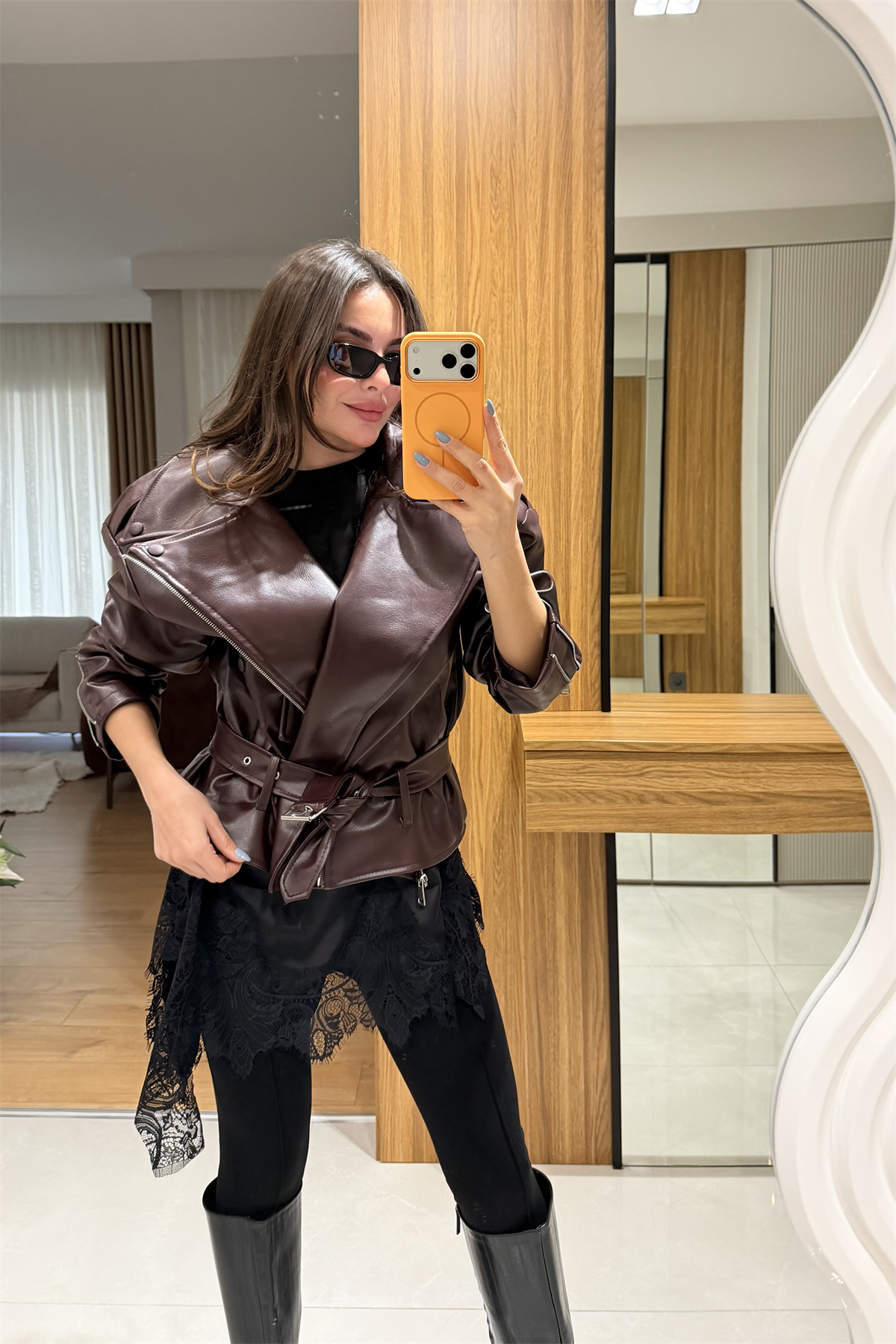 Beira Bordo Vatkalı Kemerli Deri Ceket