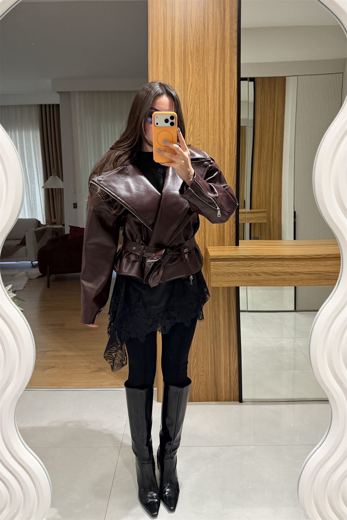 Beira Bordo Vatkalı Kemerli Deri Ceket