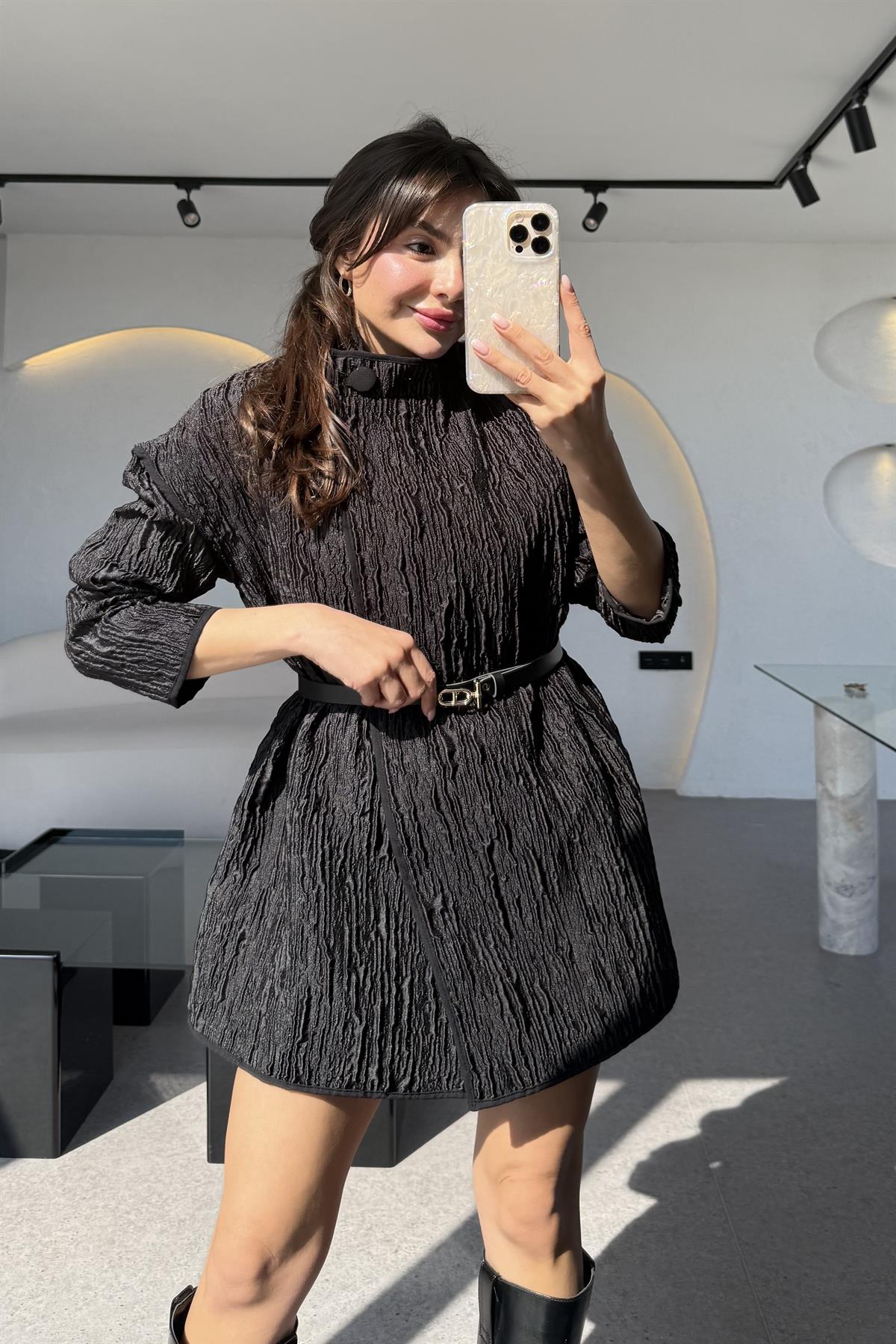 Belina Siyah Dik Yaka Jakarlı Kemerli Ceket