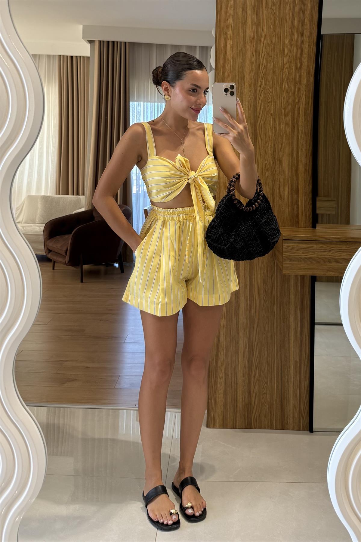 Bellacia Sarı Çizgili Crop Şort Takım