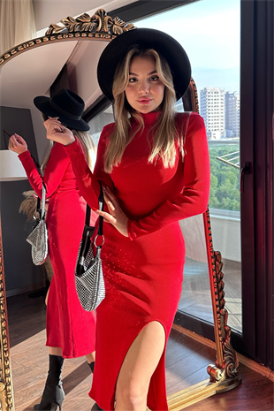 Bellas yırtmaçlı kırmızı elbise