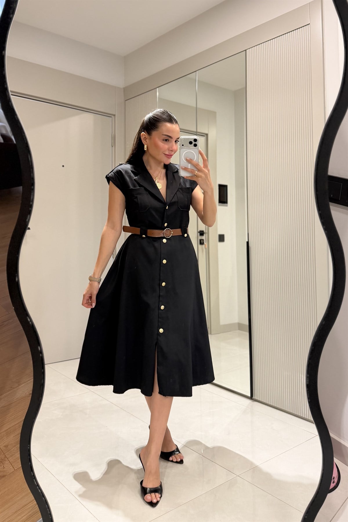 Bellax Kahve Kemerli Siyah Gömlek Elbise