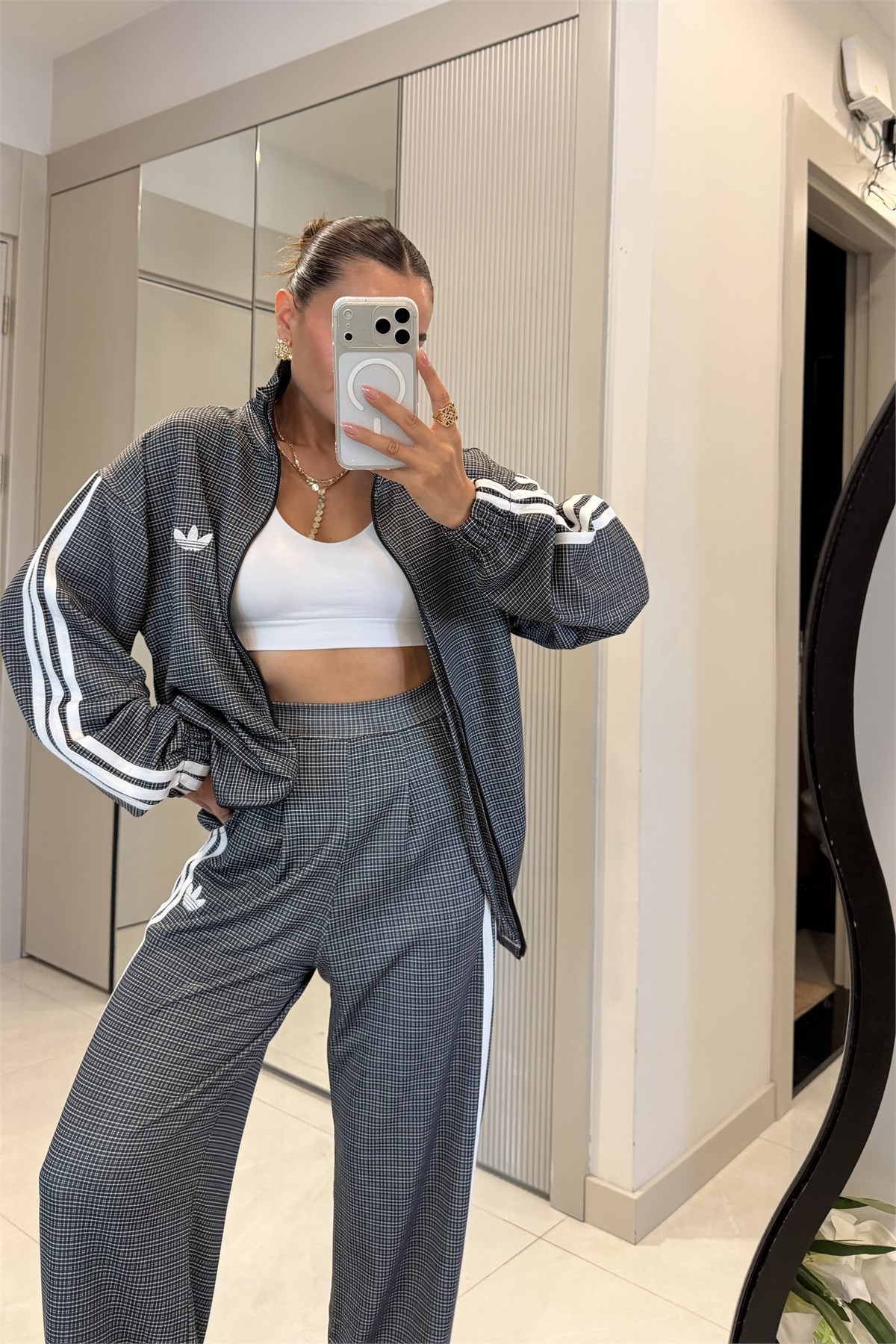 Belluci Siyah Ekose Marka Model Takım