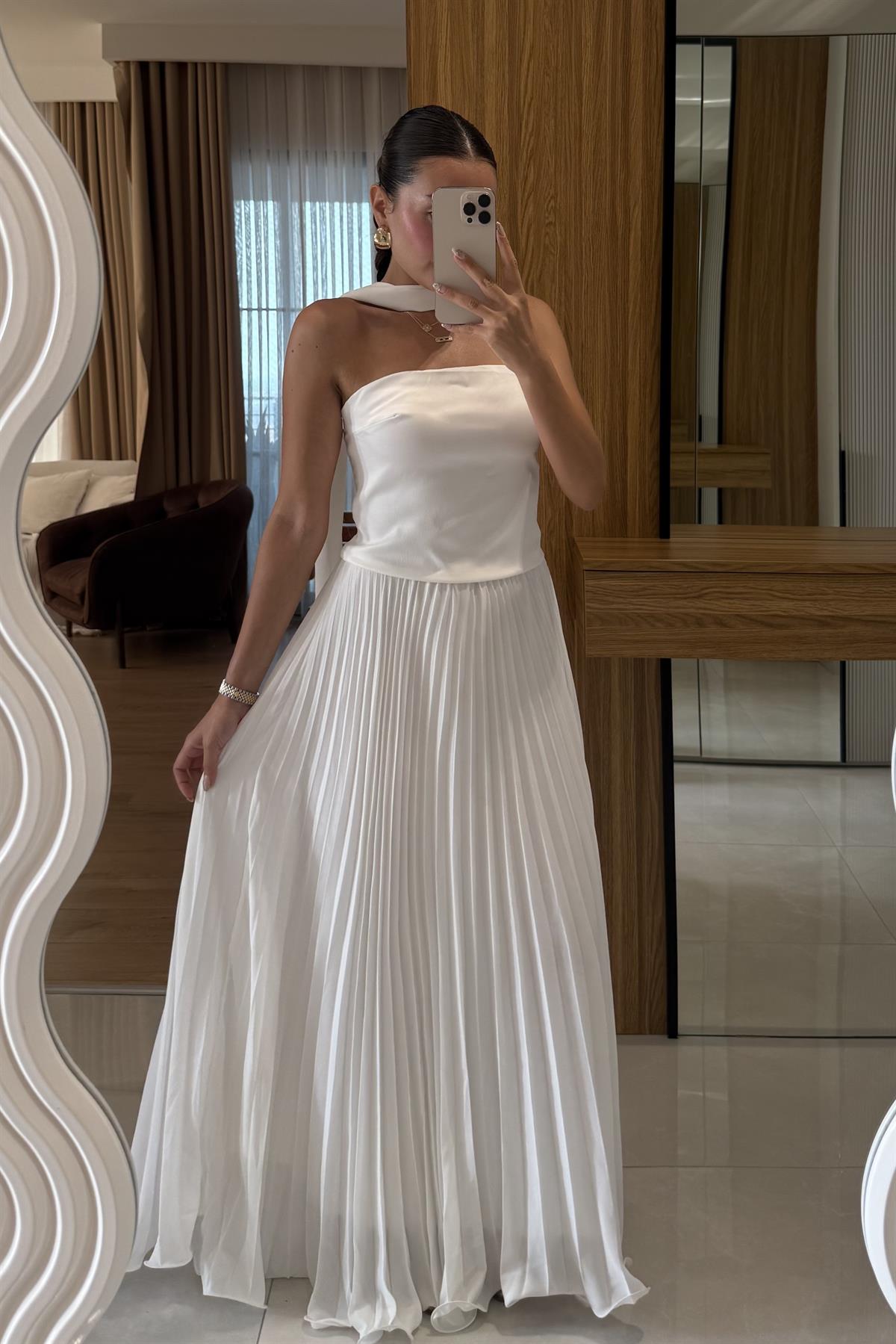 Benedict Beyaz  Pileli Uzun Etek