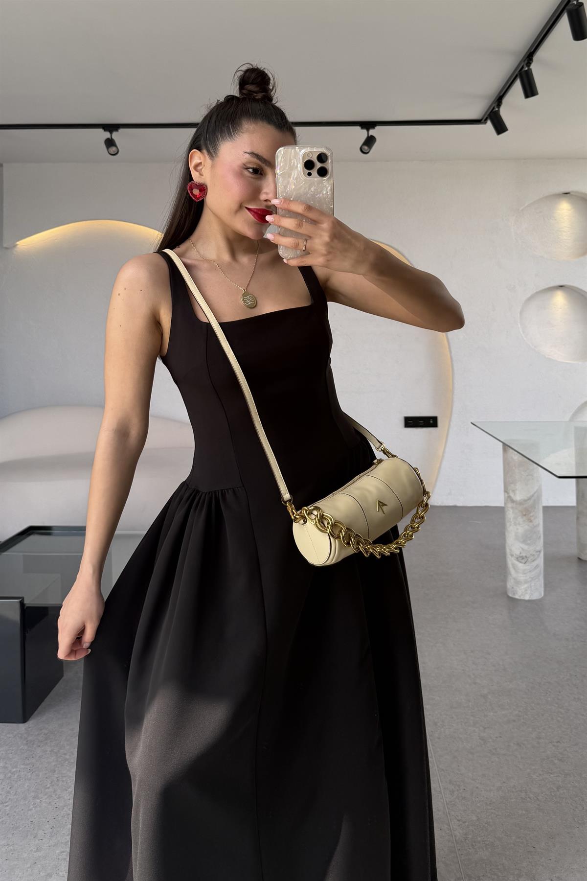 Bengonia Siyah Kare Yaka Elbise 