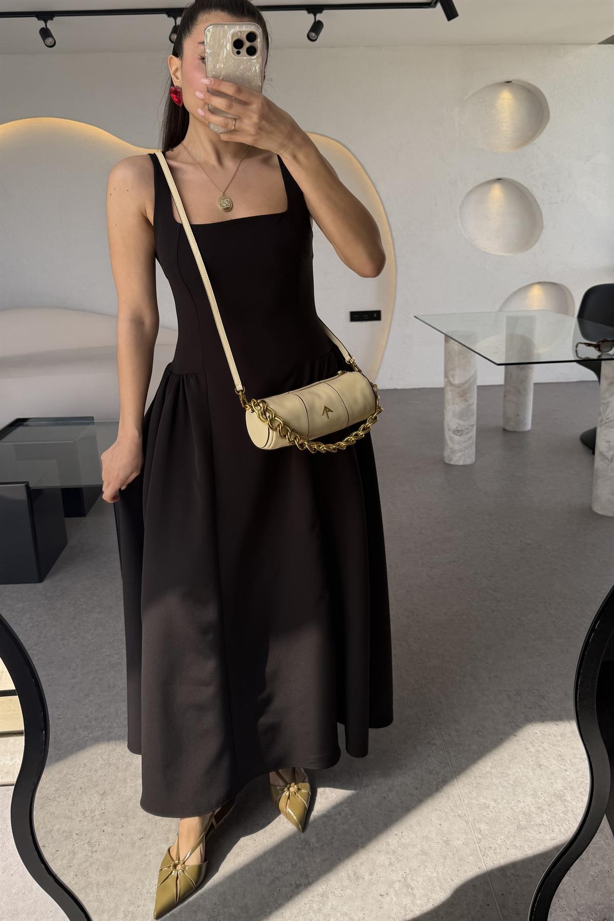 Bengonia Siyah Kare Yaka Elbise 