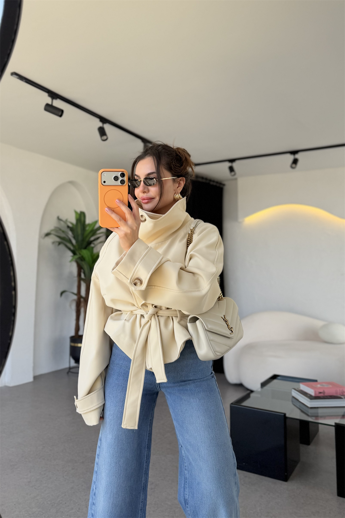 Bestlow Bej Dik Yaka Trenç