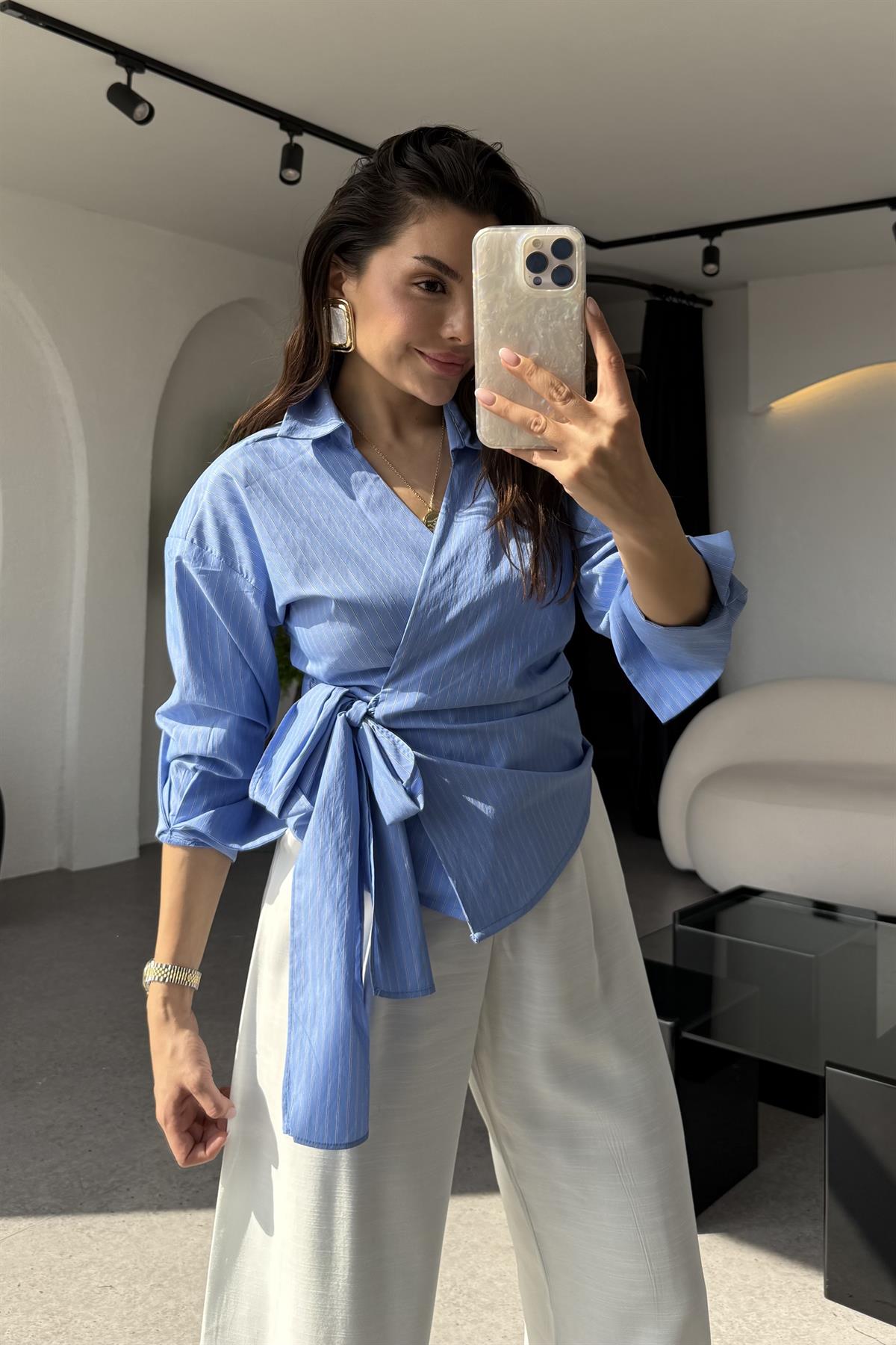 Bexi Mavi Yandan Bağlamalı Gömlek