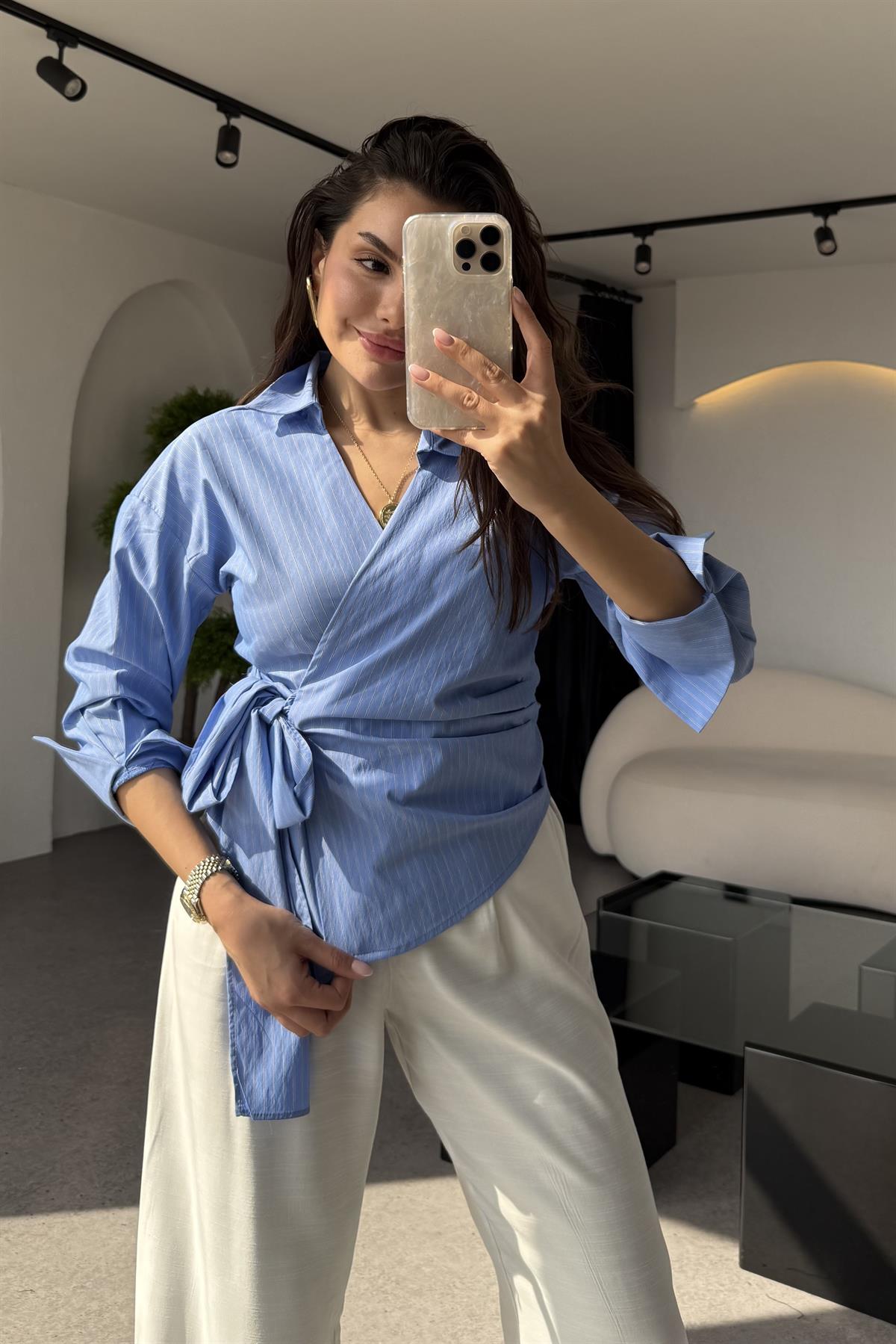 Bexi Mavi Yandan Bağlamalı Gömlek