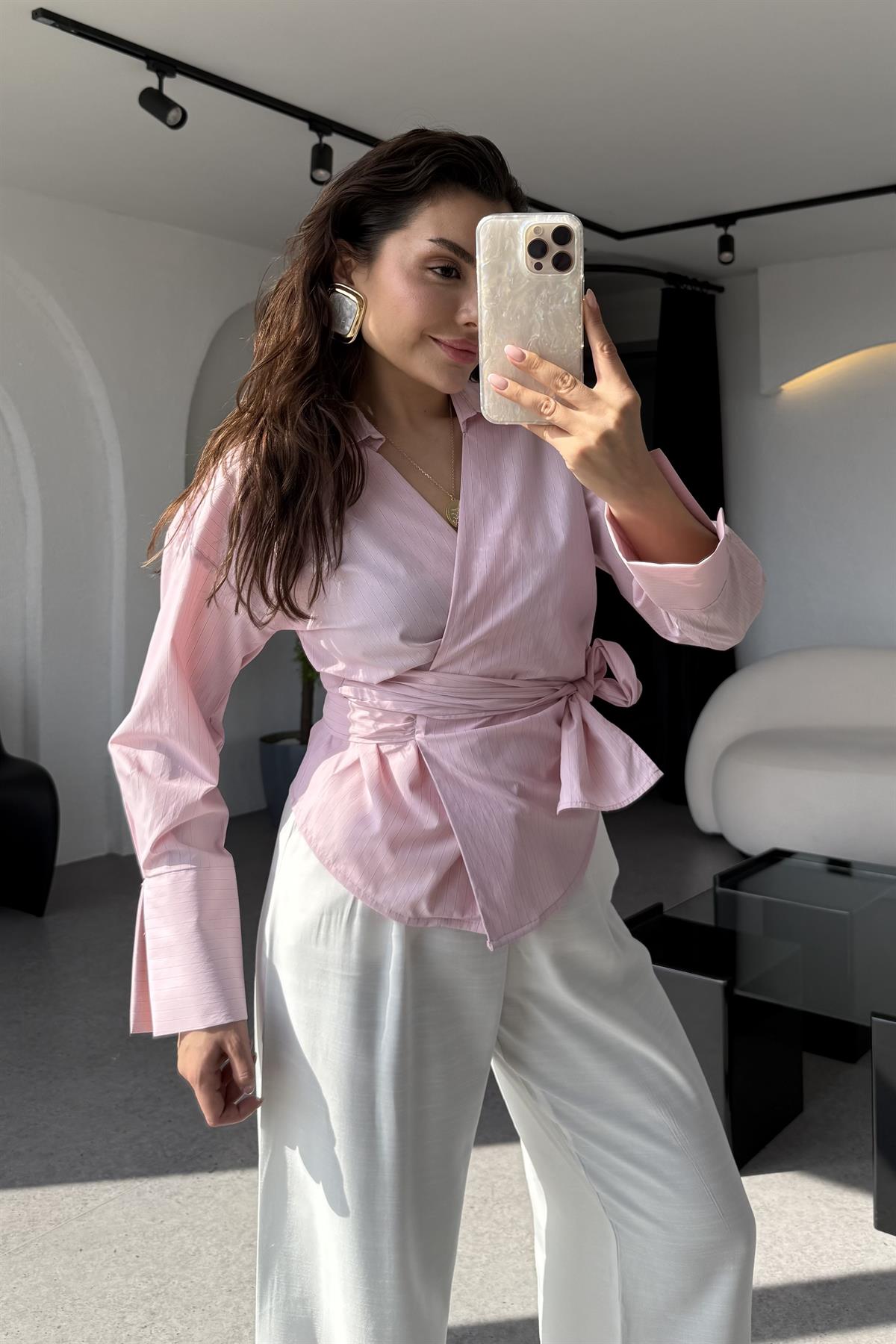 Bexi Pembe Yandan Bağlamalı Gömlek