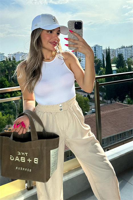Beyaz halter yaka bodysuit