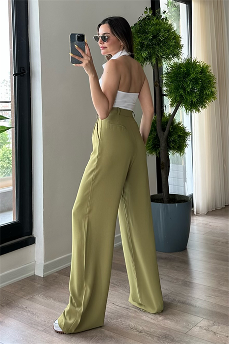 Beyaz polo yaka fitilli crop top