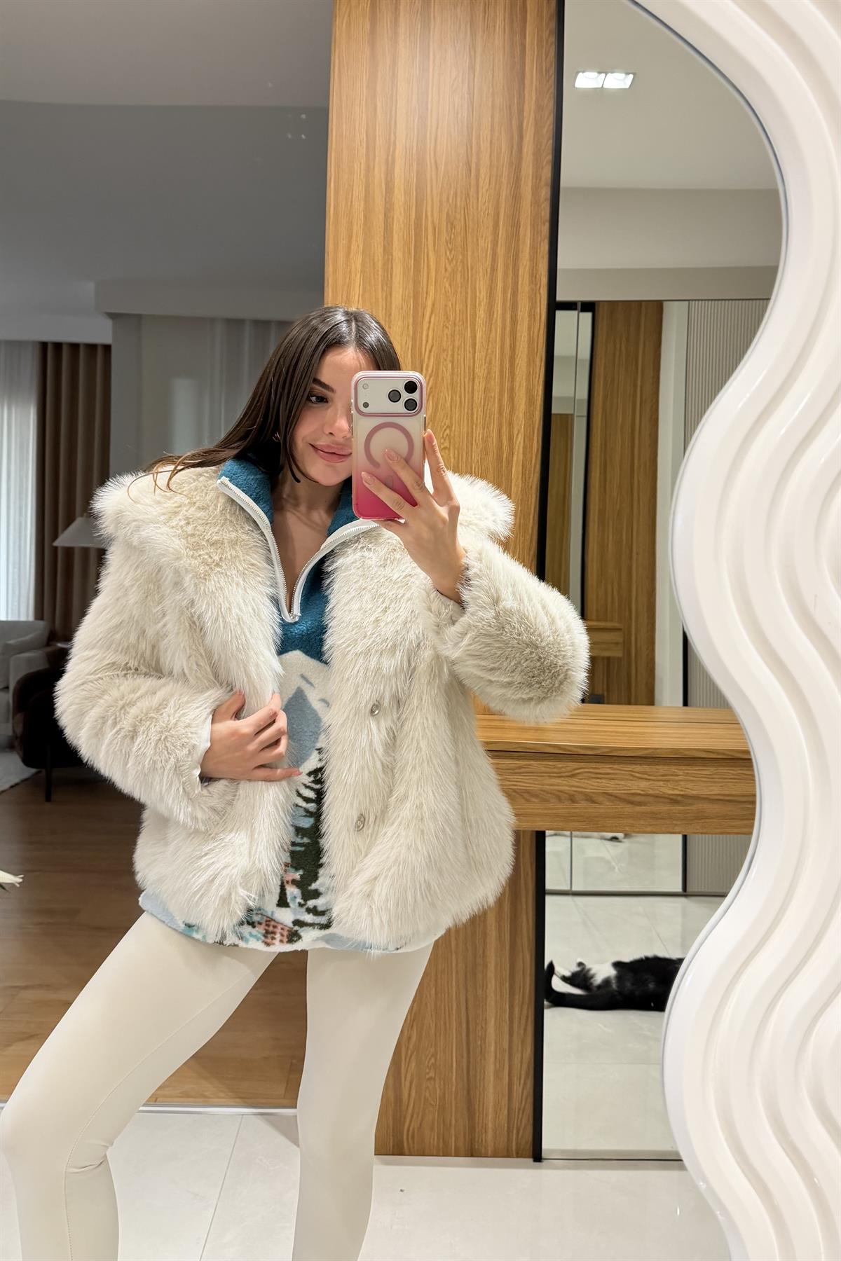 Beyonce Krem Yakalı Premium Kürk