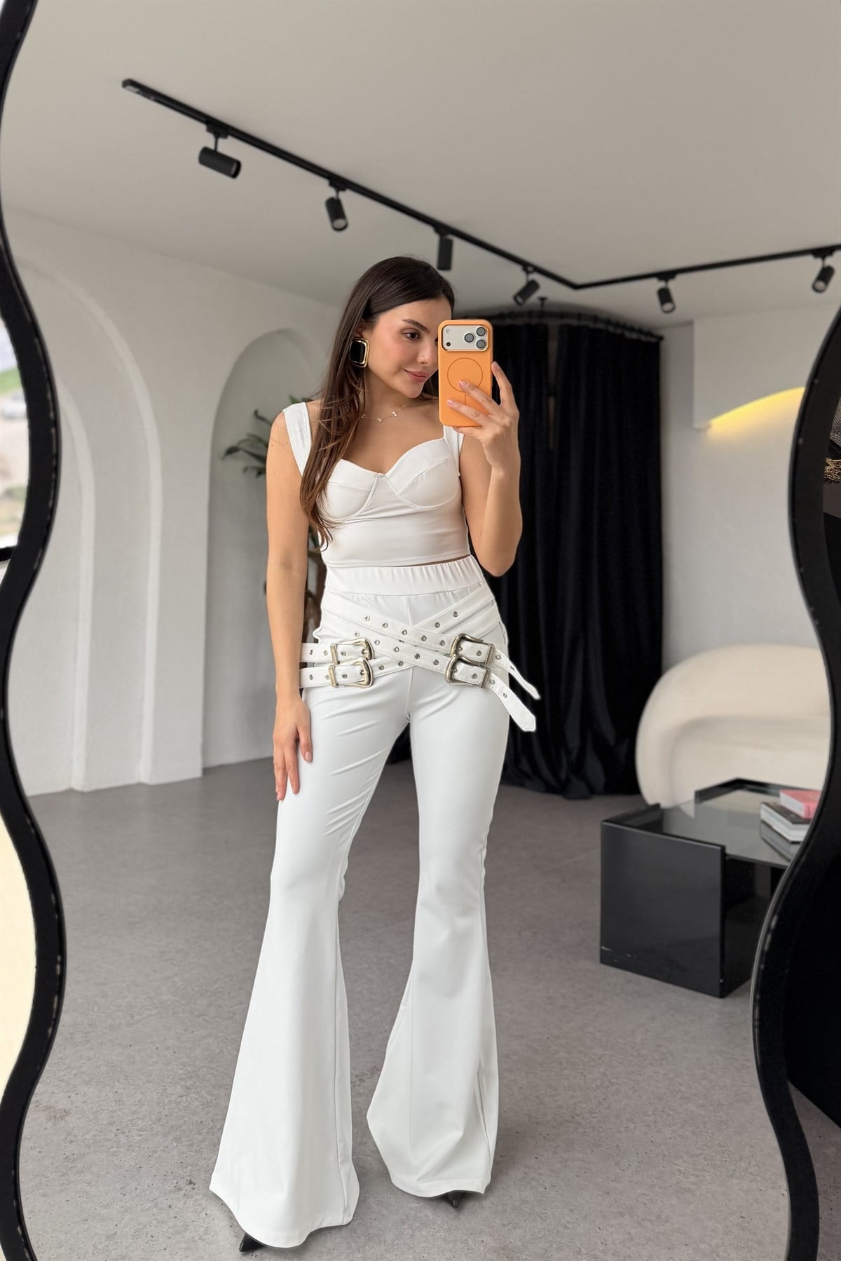 Bianca Beyaz Kemer Detaylı Tasarım Takım
